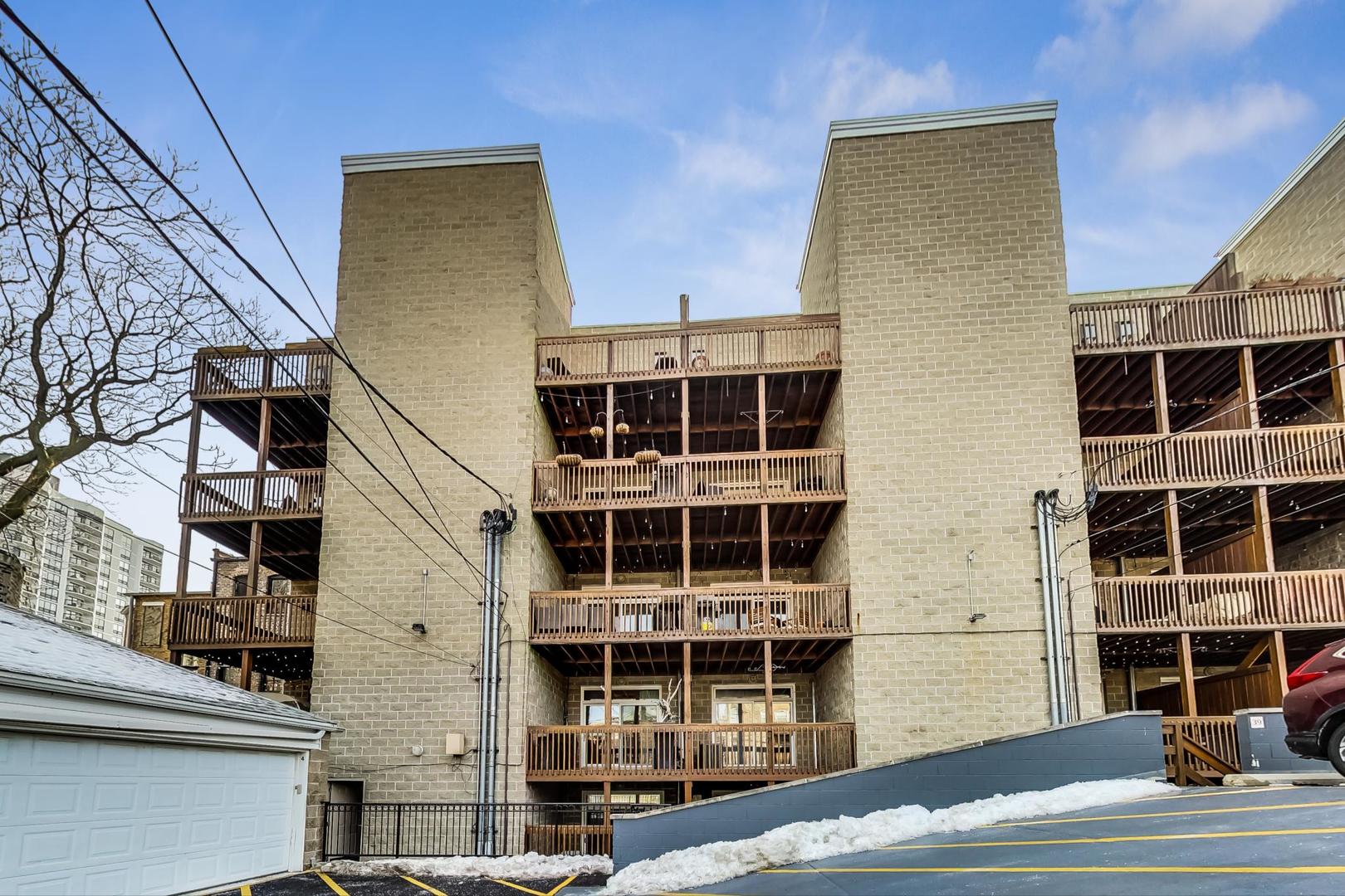 626 W WRIGHTWOOD Avenue Unit: 2W