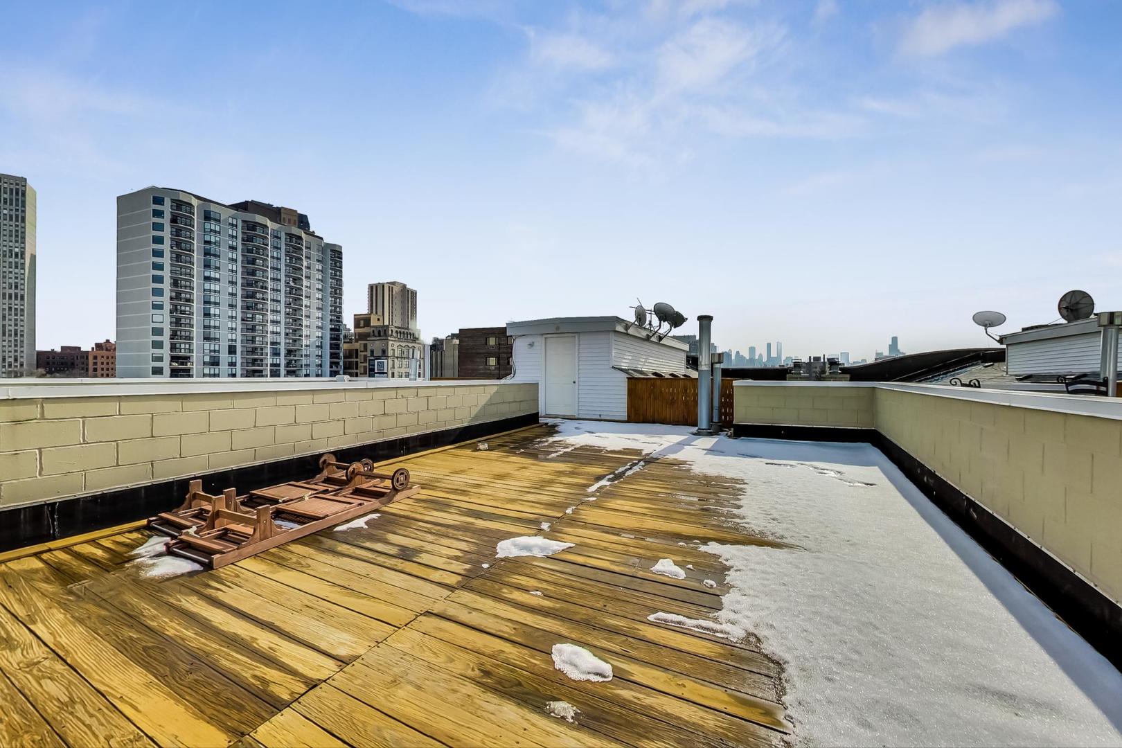 626 W WRIGHTWOOD Avenue Unit: 2W