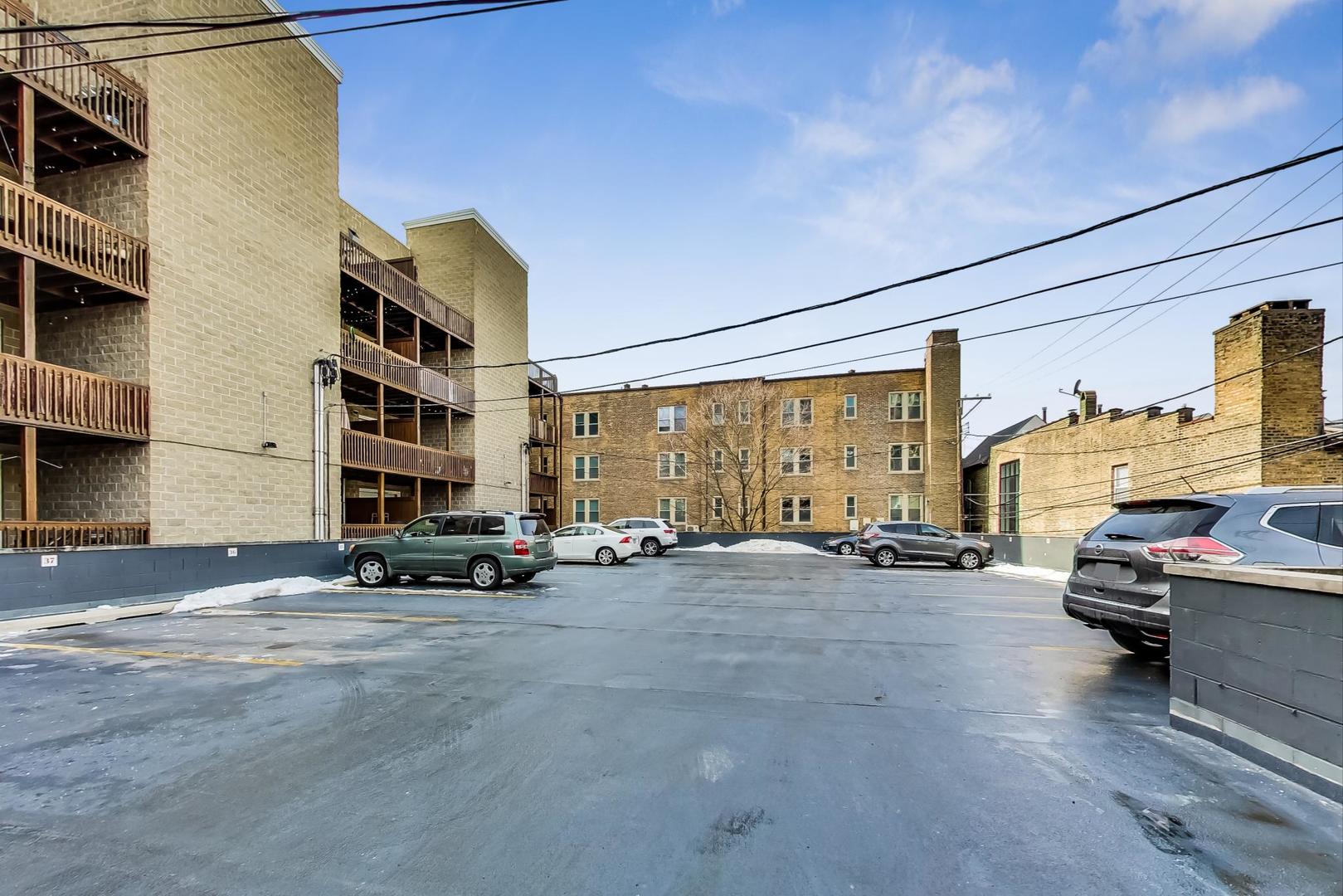 626 W WRIGHTWOOD Avenue Unit: 2W