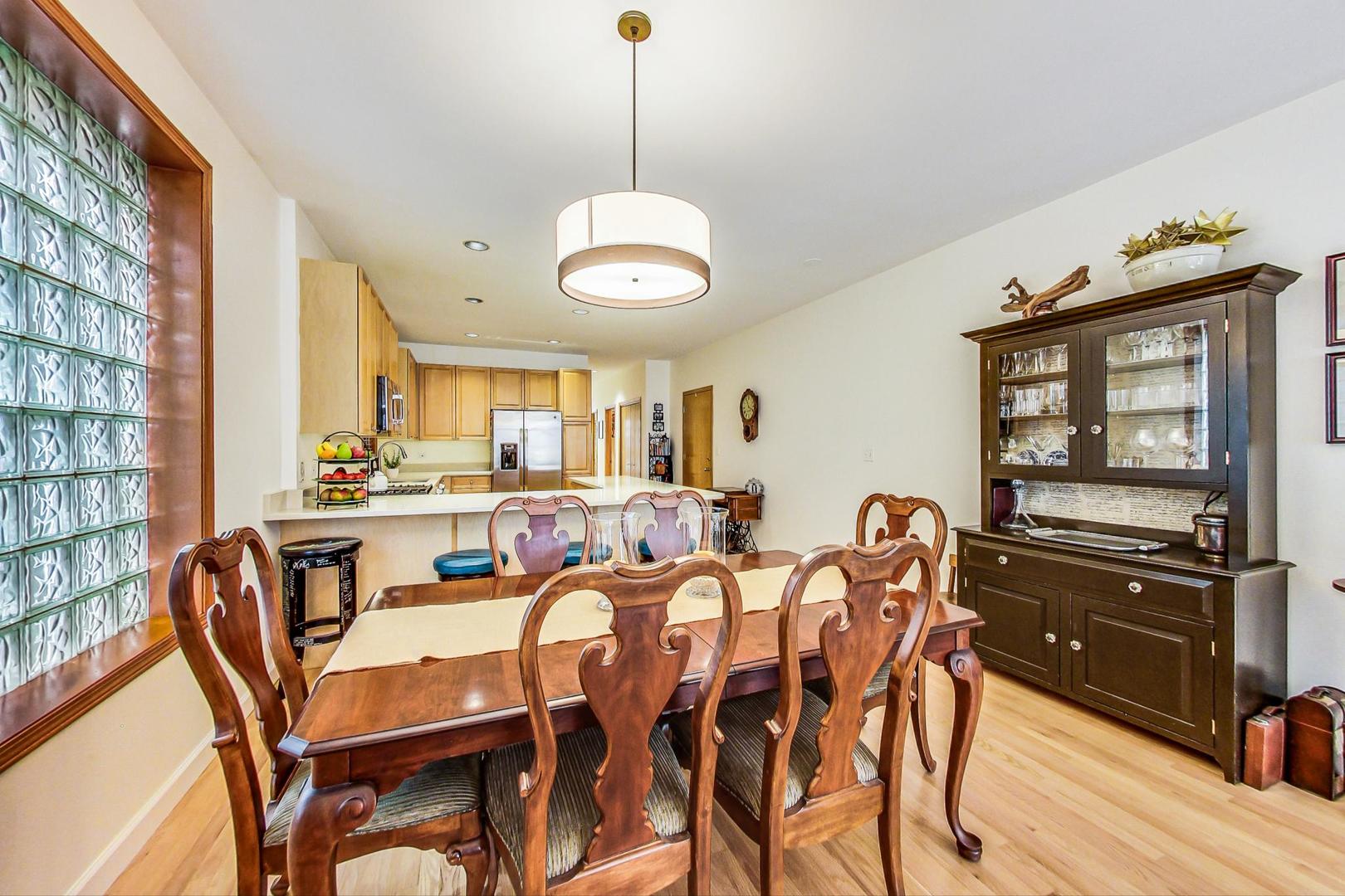 626 W WRIGHTWOOD Avenue Unit: 2W