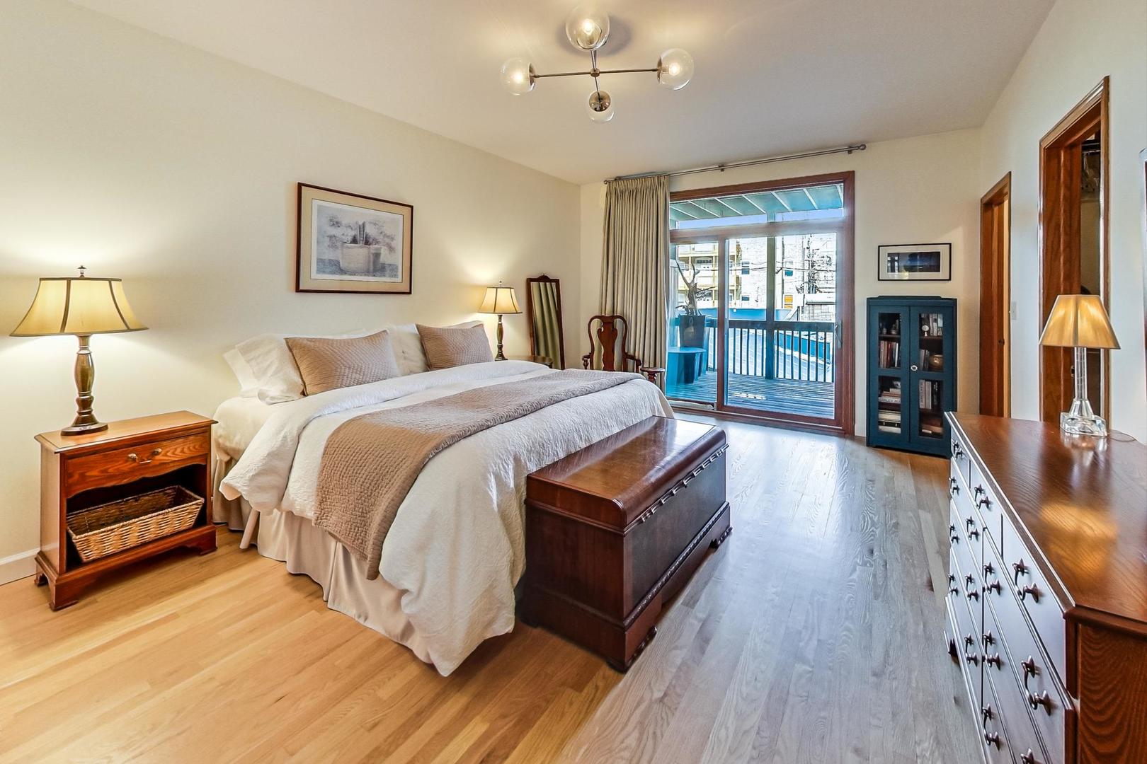 626 W WRIGHTWOOD Avenue Unit: 2W