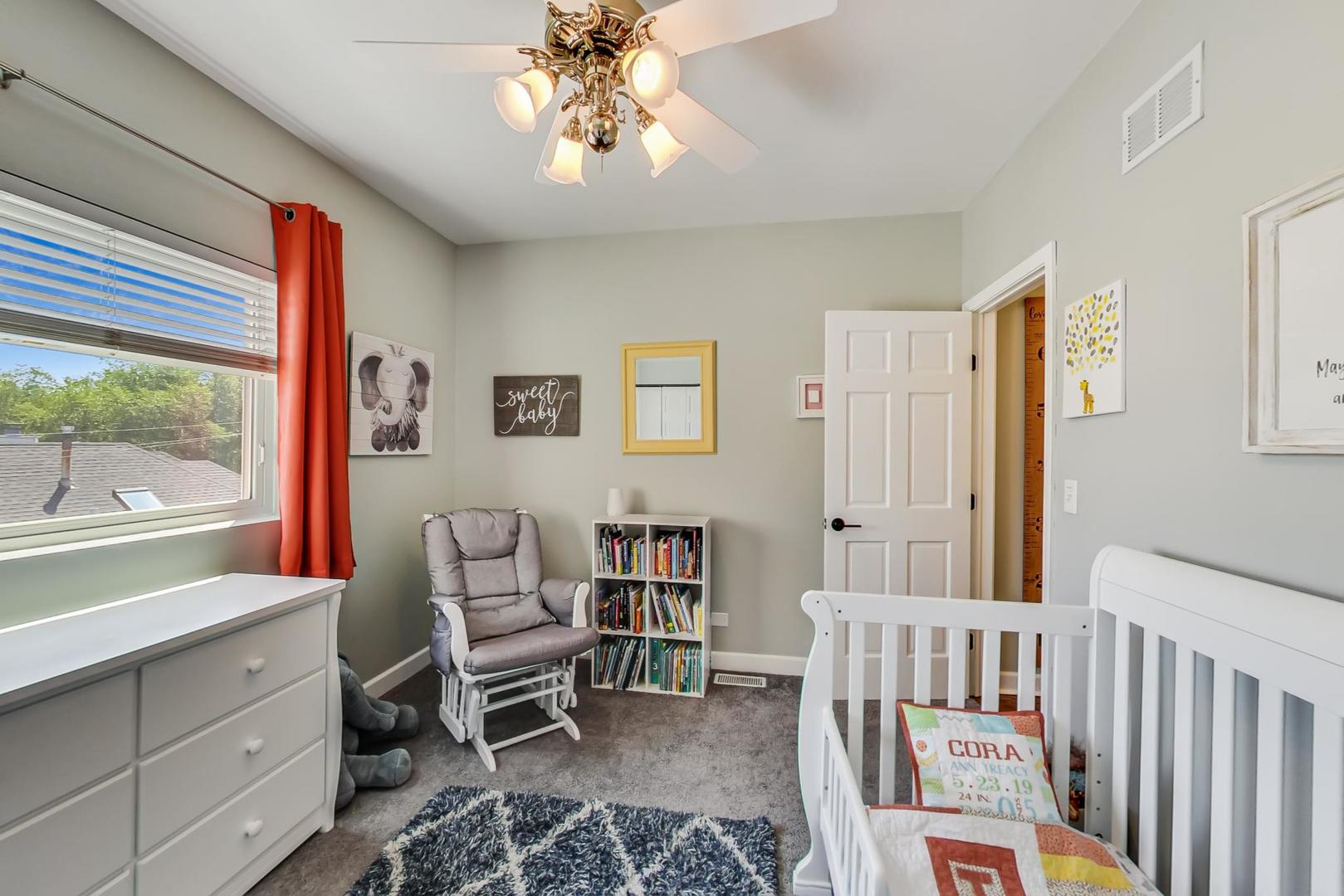 1429 N PAULINA Street Unit: C