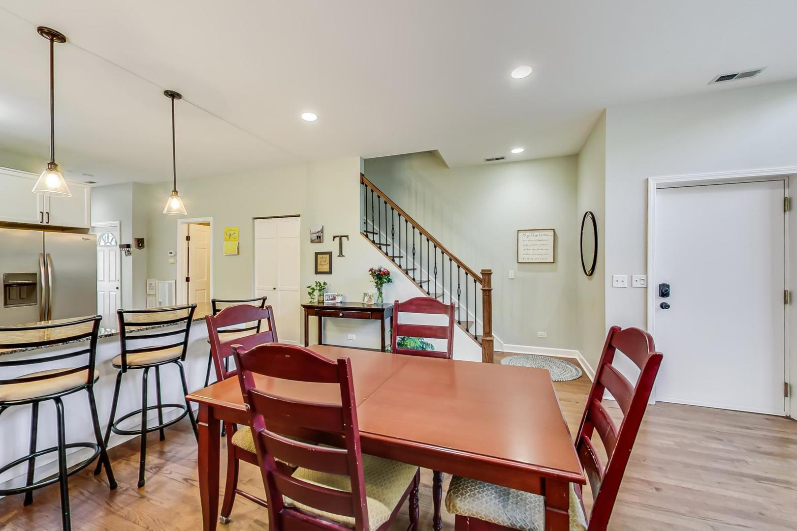 1429 N PAULINA Street Unit: C