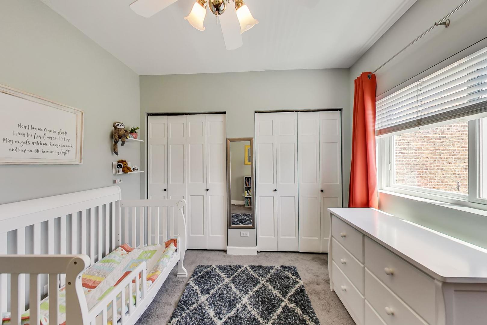 1429 N PAULINA Street Unit: C