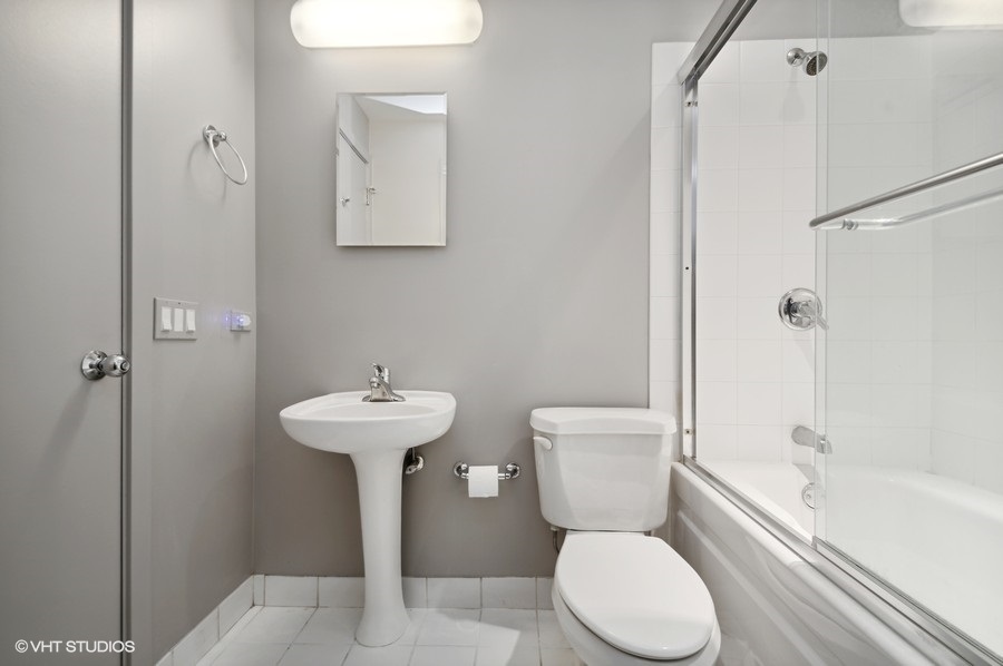 333 W Hubbard Street Unit: 910