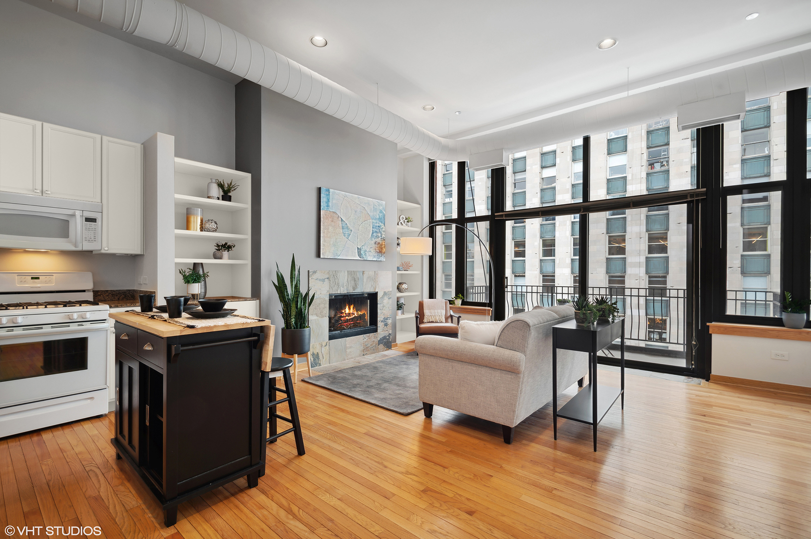 333 W Hubbard Street Unit: 910