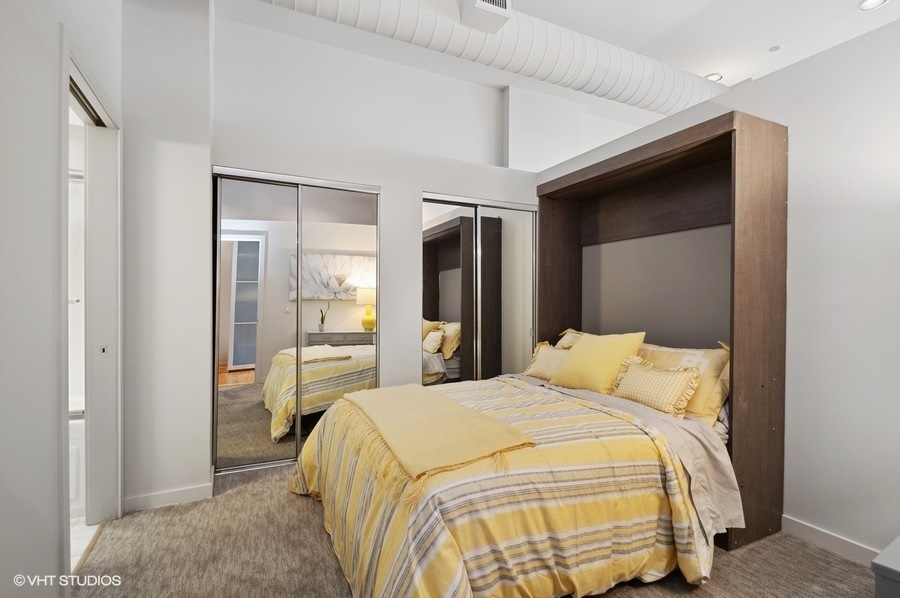333 W Hubbard Street Unit: 910