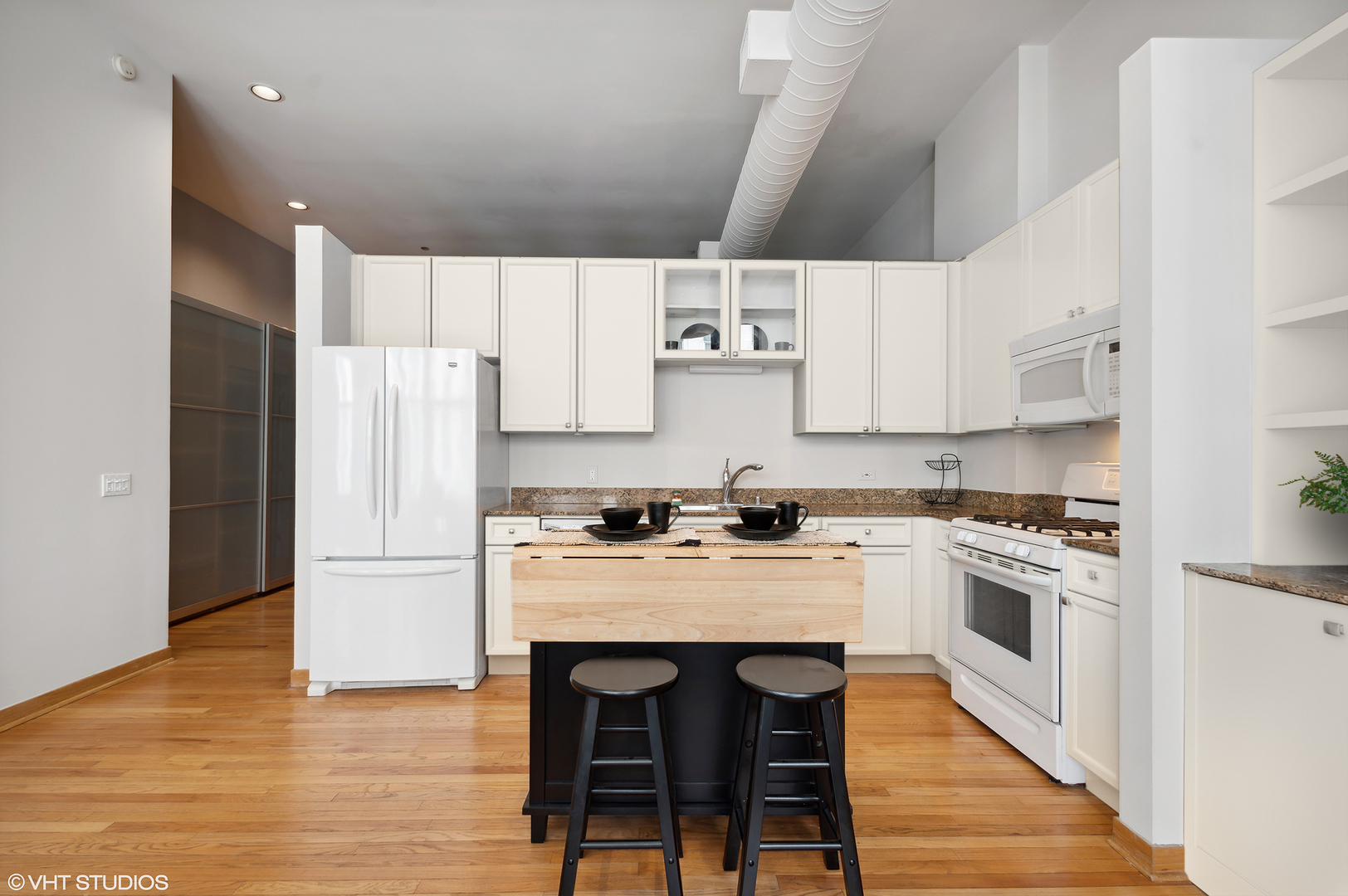 333 W Hubbard Street Unit: 910