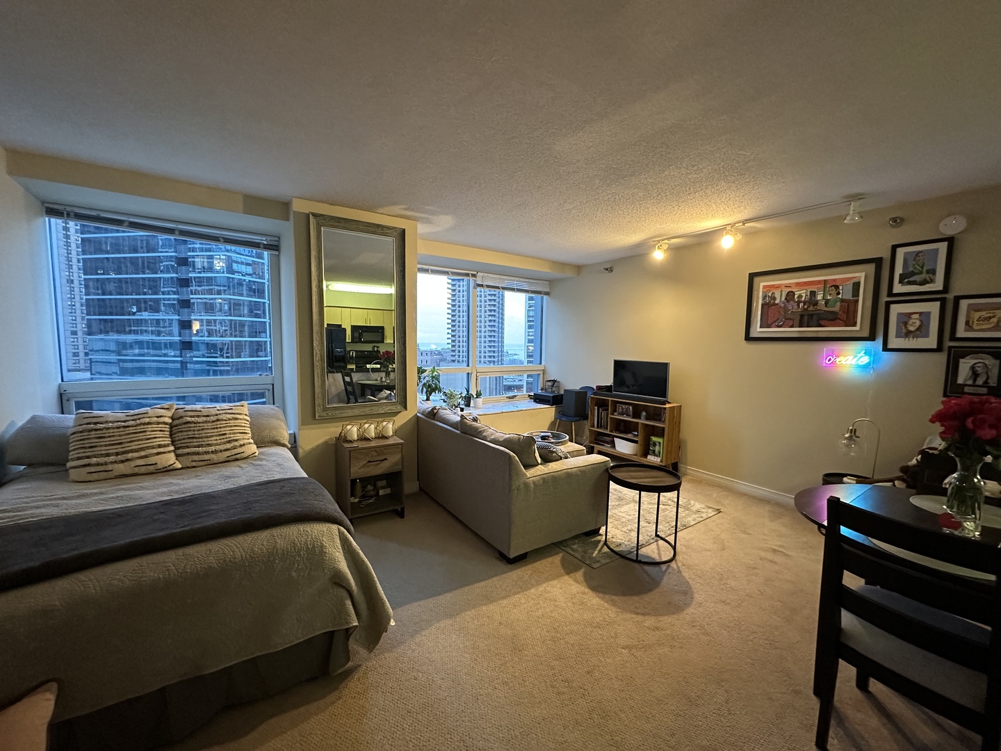 512 N McClurg Court Unit: 602