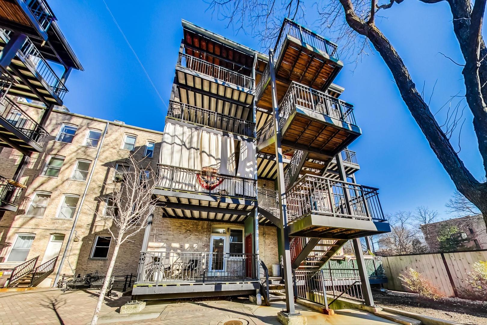 2350 N Cleveland Avenue Unit: 1N