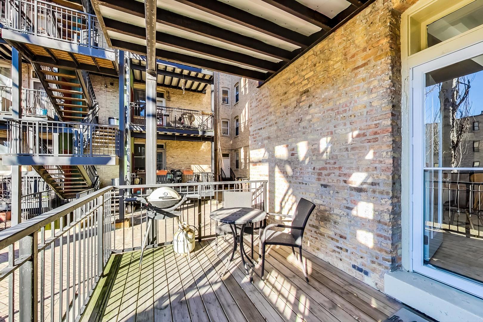 2350 N Cleveland Avenue Unit: 1N