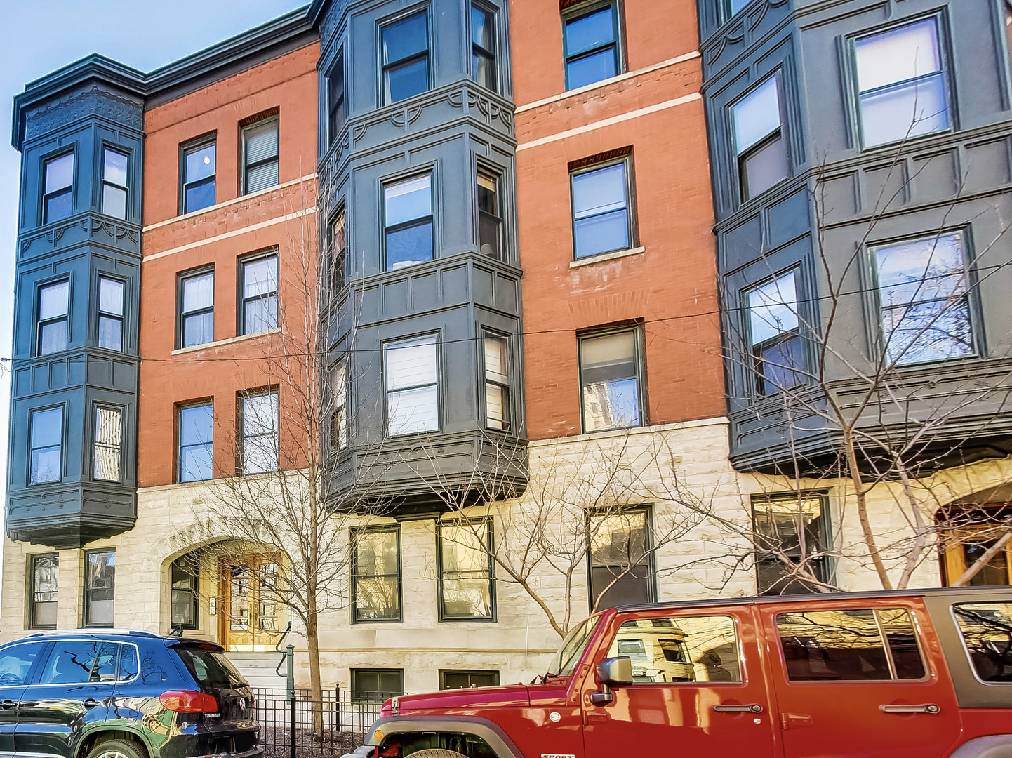 2350 N Cleveland Avenue Unit: 1N