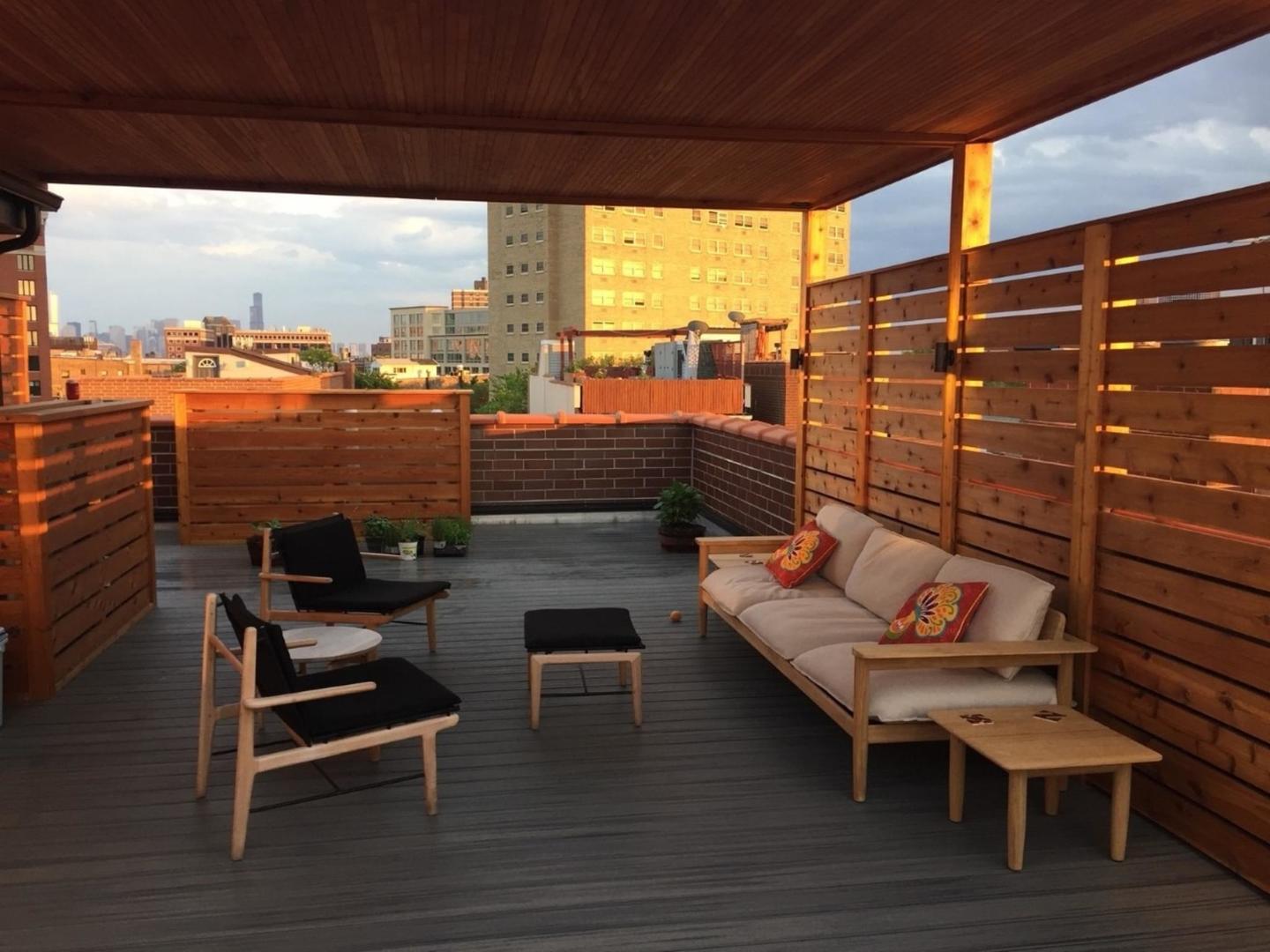 843 W Buckingham Place Unit: 4W