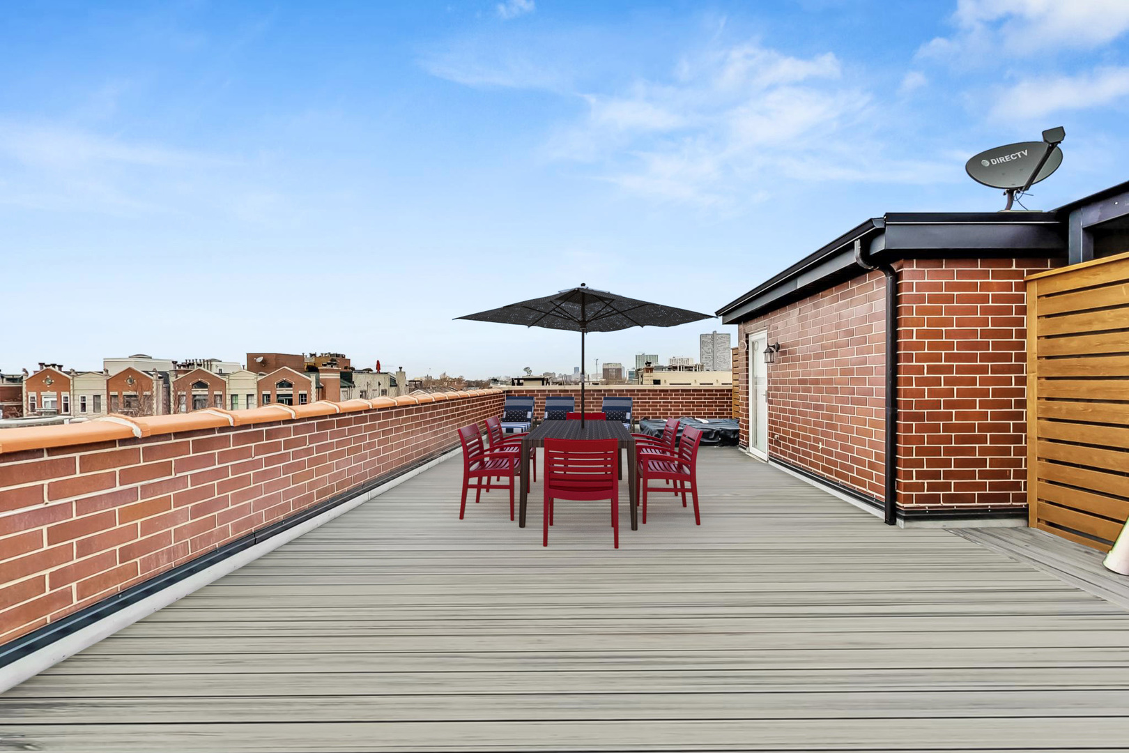 843 W Buckingham Place Unit: 4W