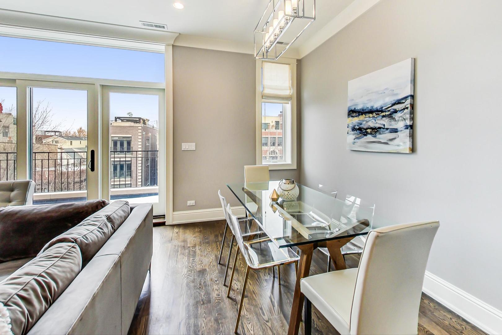 843 W Buckingham Place Unit: 4W