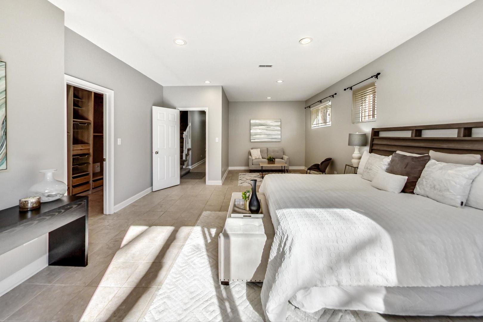 1501 N Campbell Avenue Unit: 1S