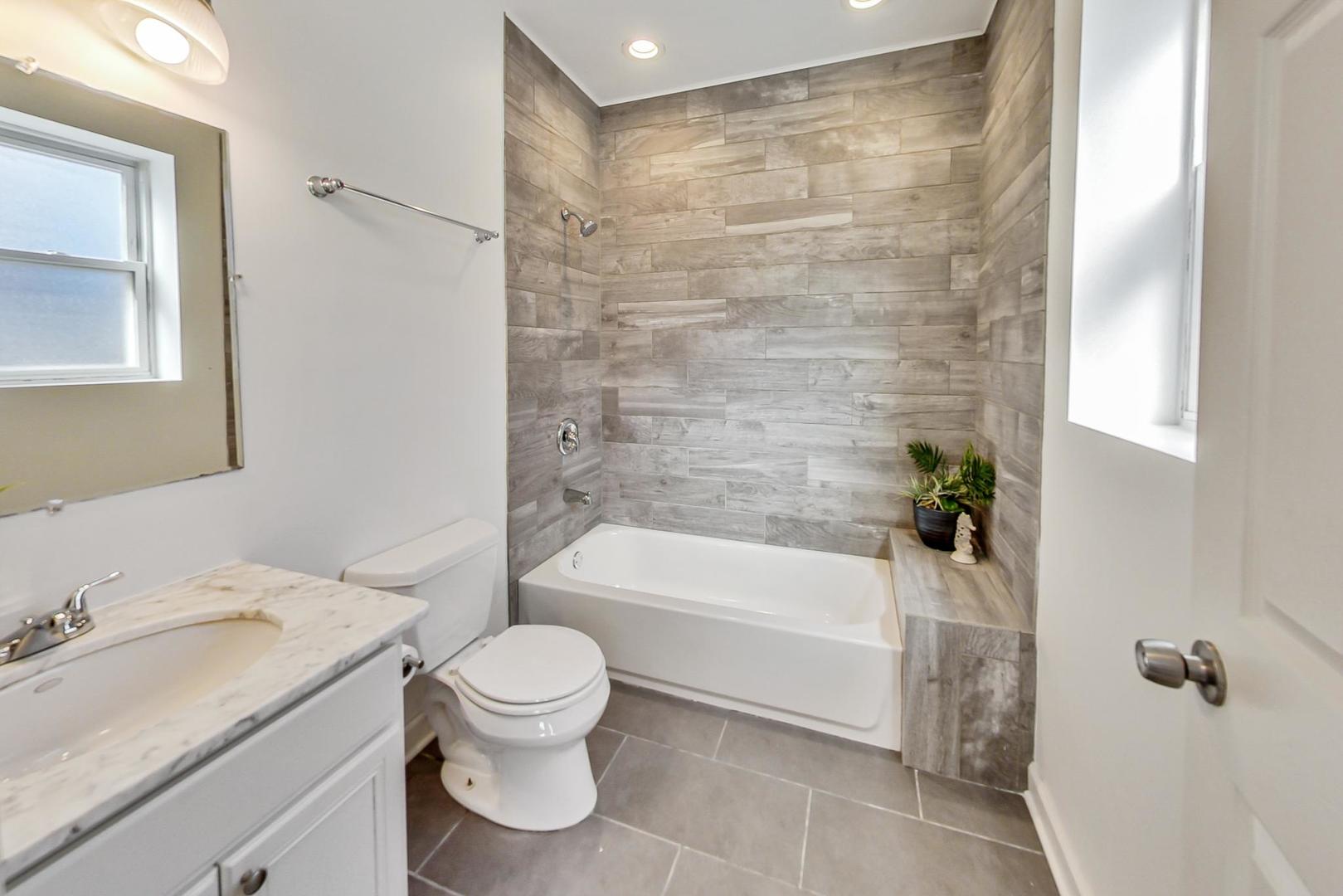 1501 N Campbell Avenue Unit: 1S