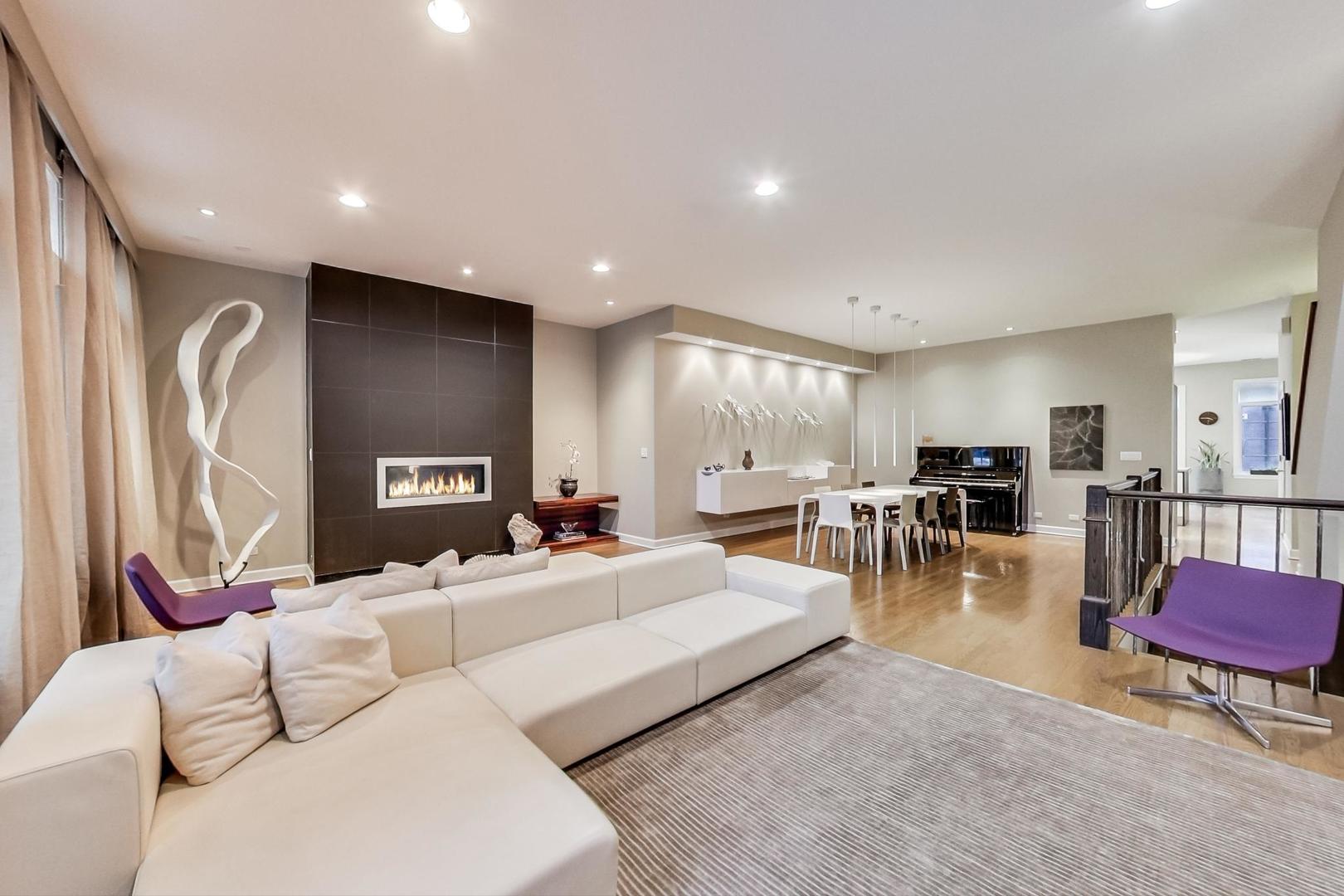 357 W Superior Street Unit: AB