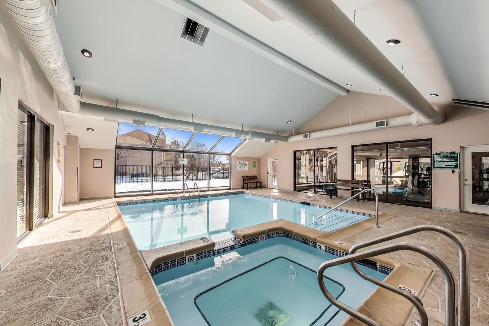 1941 N Hicks Road Unit: 201