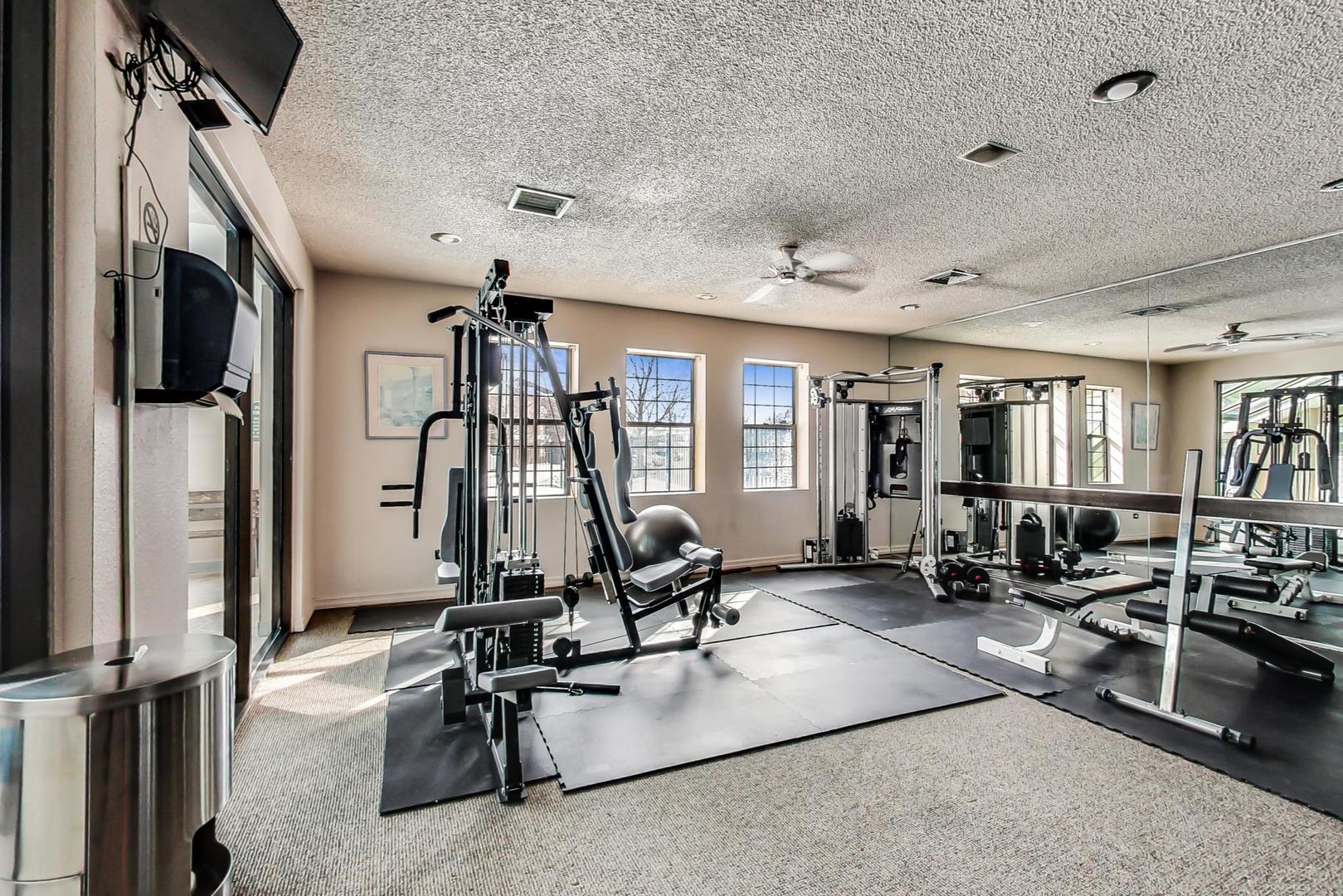 1941 N Hicks Road Unit: 201