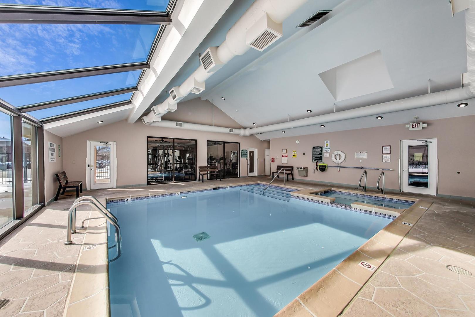 1941 N Hicks Road Unit: 201