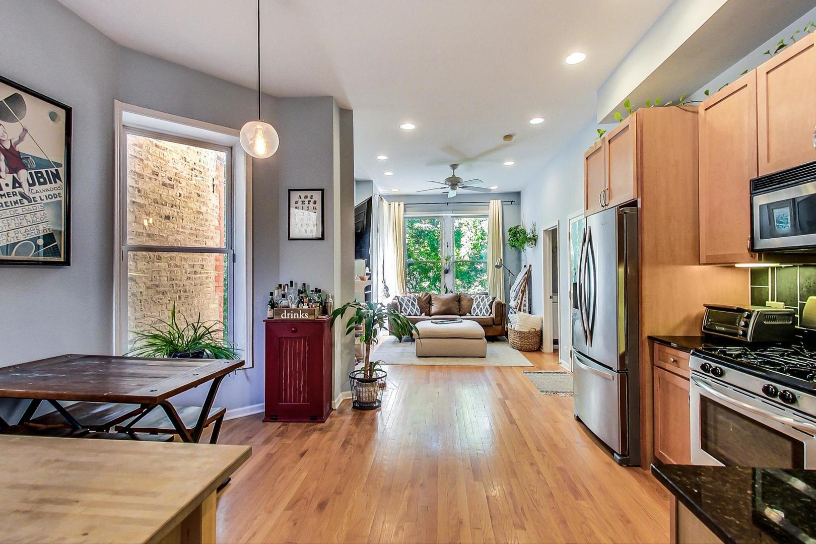 1317 N Wicker Park Avenue Unit: 2F