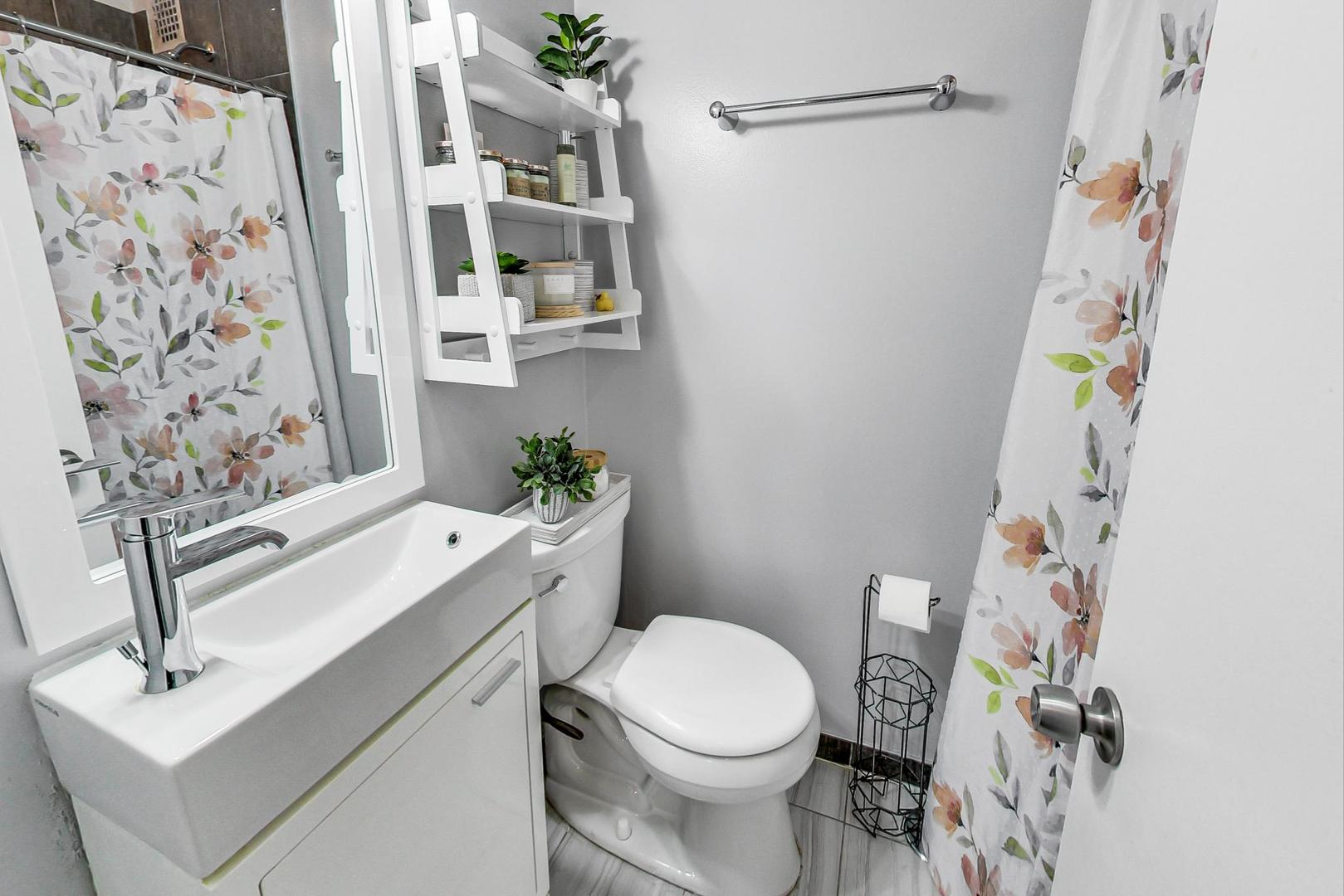 3410 N Lake Shore Drive Unit: 3D