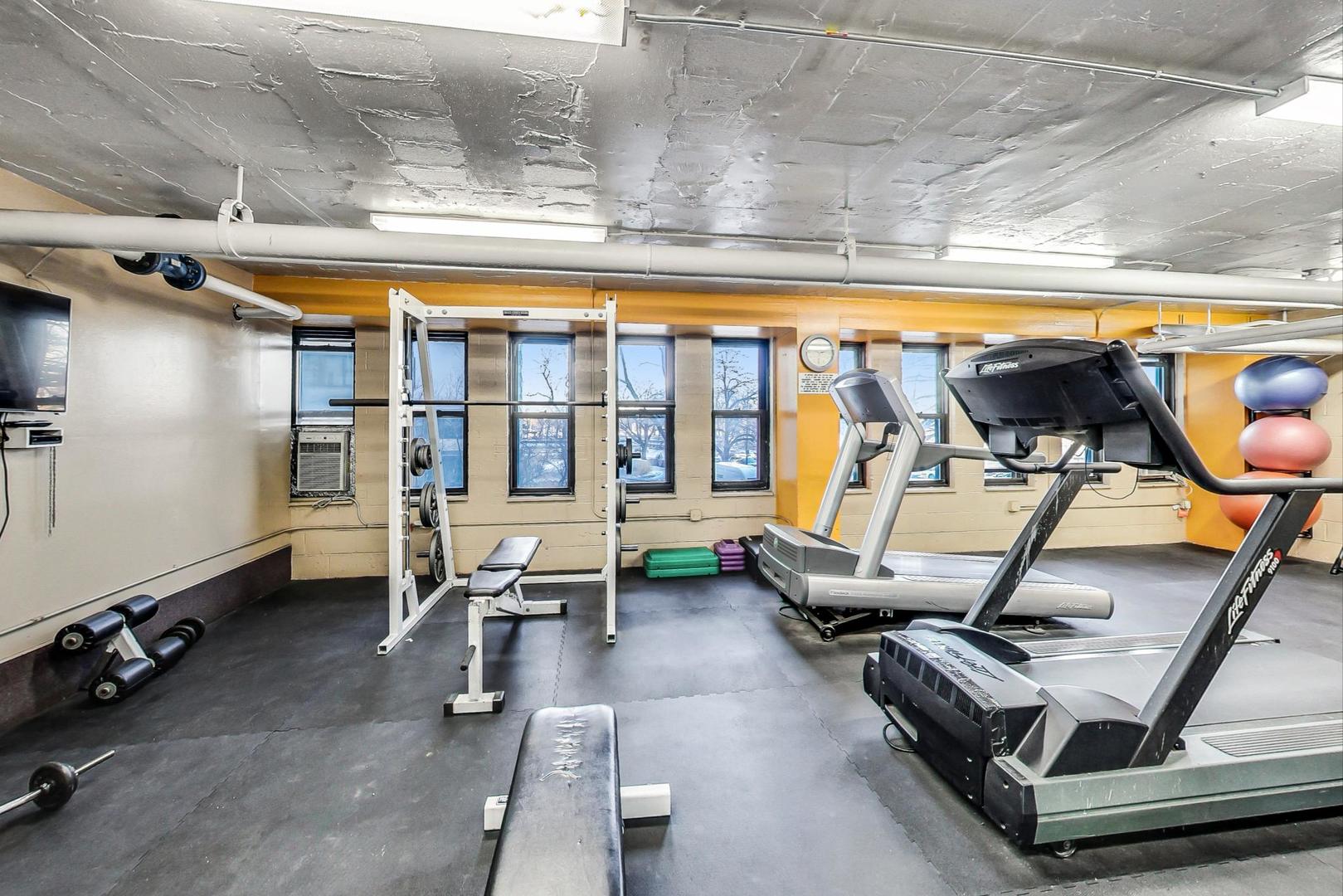 3410 N Lake Shore Drive Unit: 3D