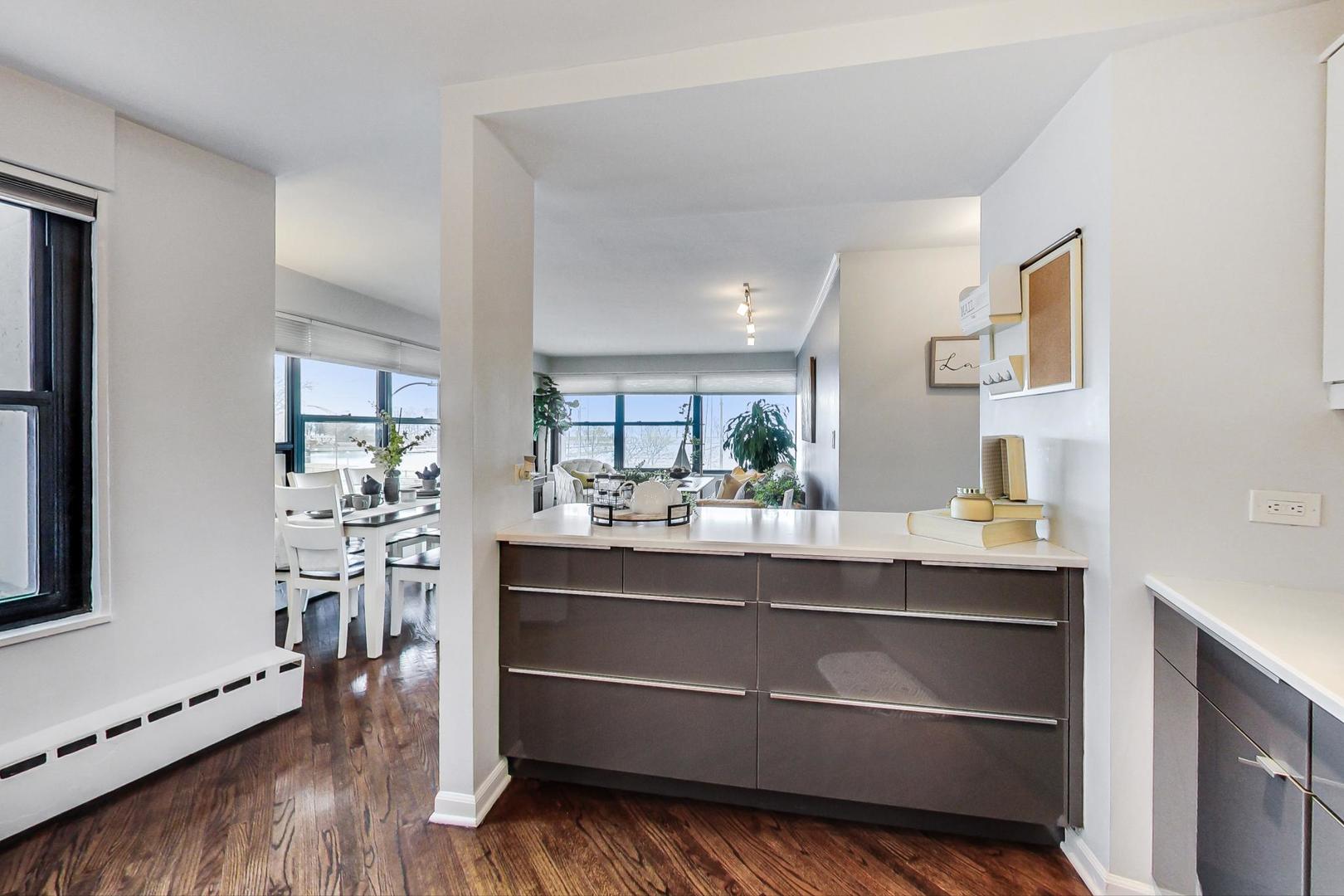 3410 N Lake Shore Drive Unit: 3D