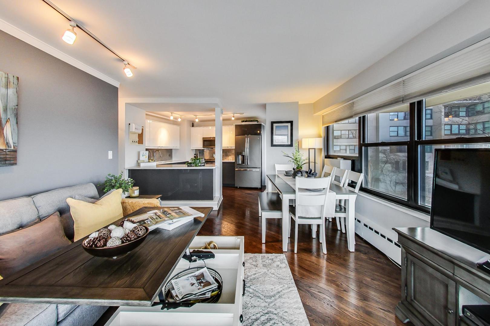 3410 N Lake Shore Drive Unit: 3D