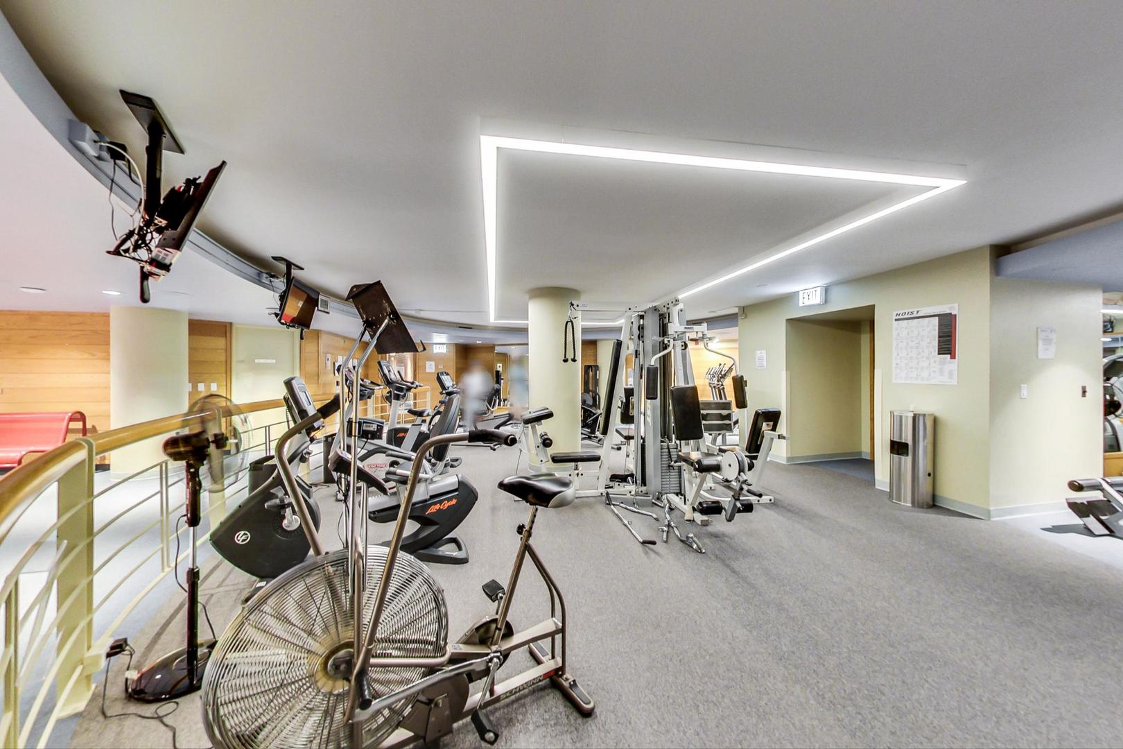 155 N HARBOR Drive Unit: 1204