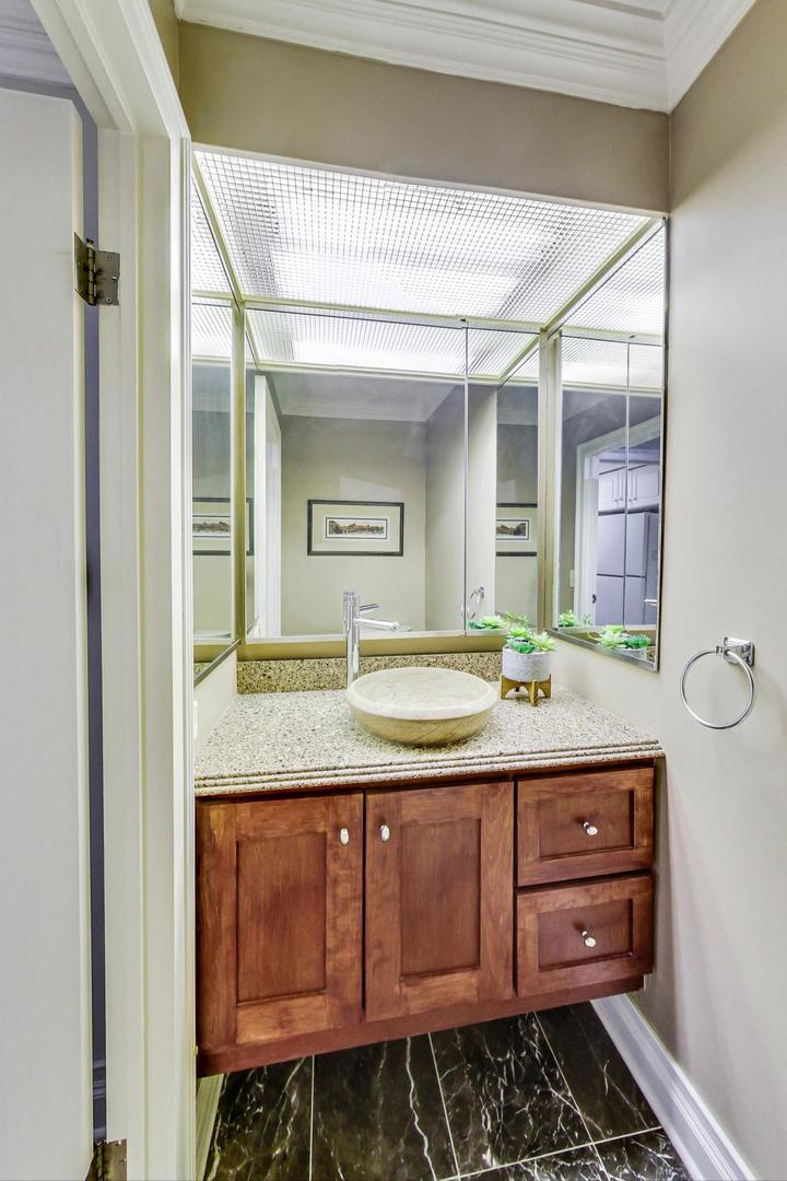 155 N HARBOR Drive Unit: 1204