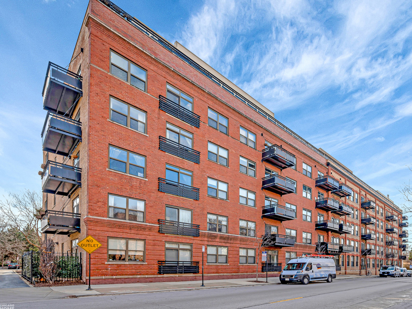 1735 W Diversey Parkway Unit: 209