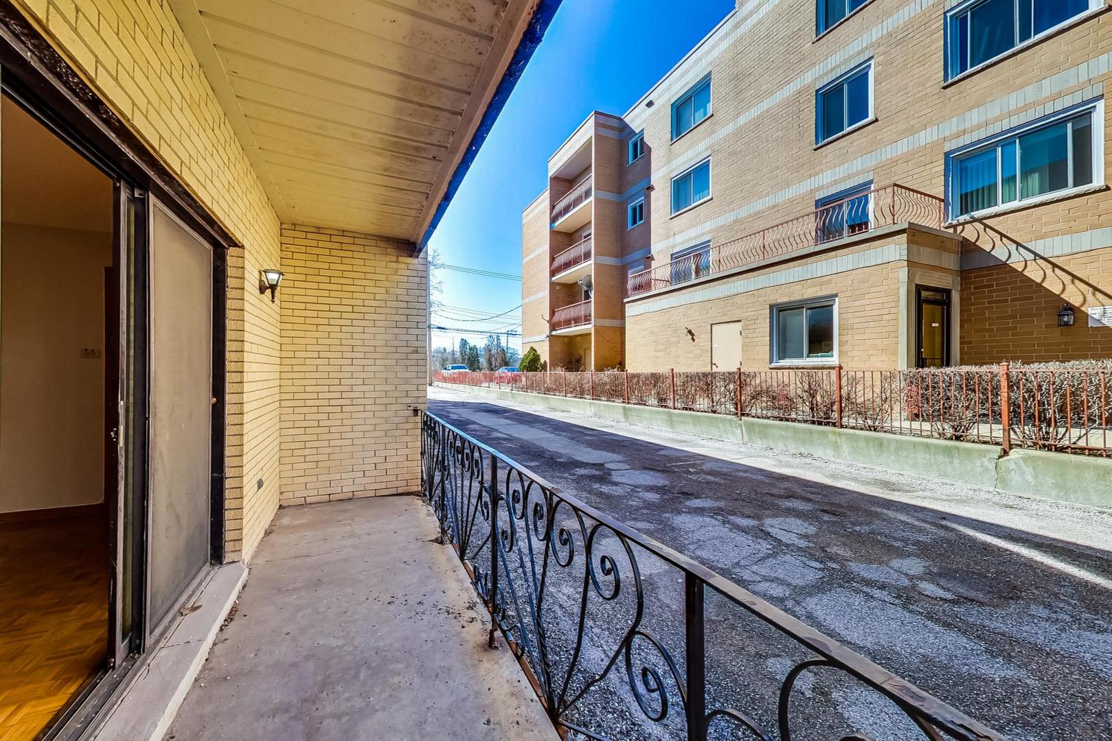 6466 N Northwest Highway Unit: C1
