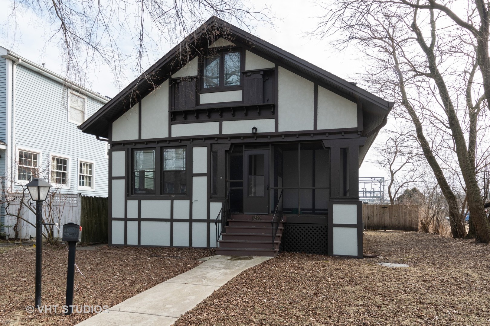 1229 Lake Avenue