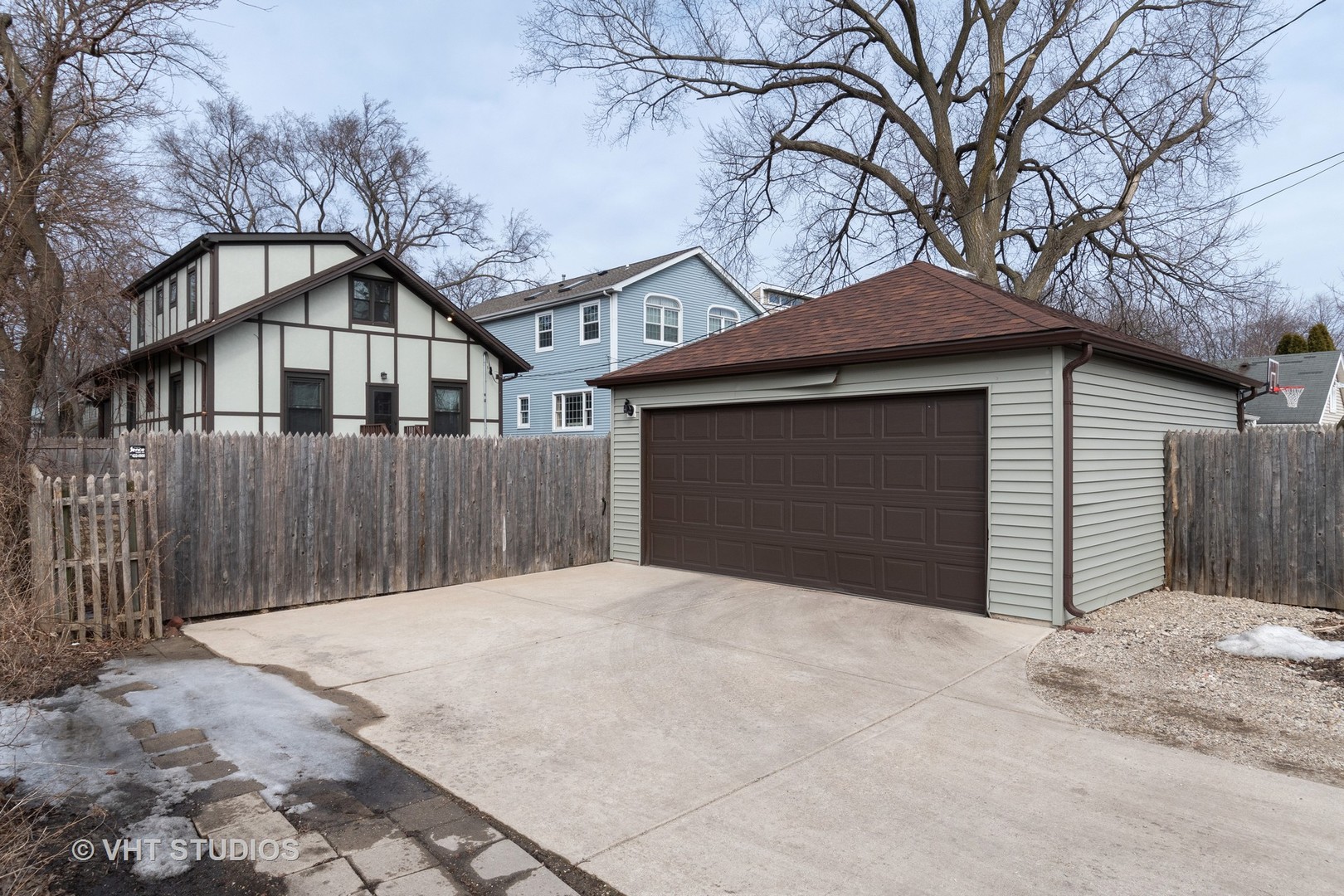 1229 Lake Avenue