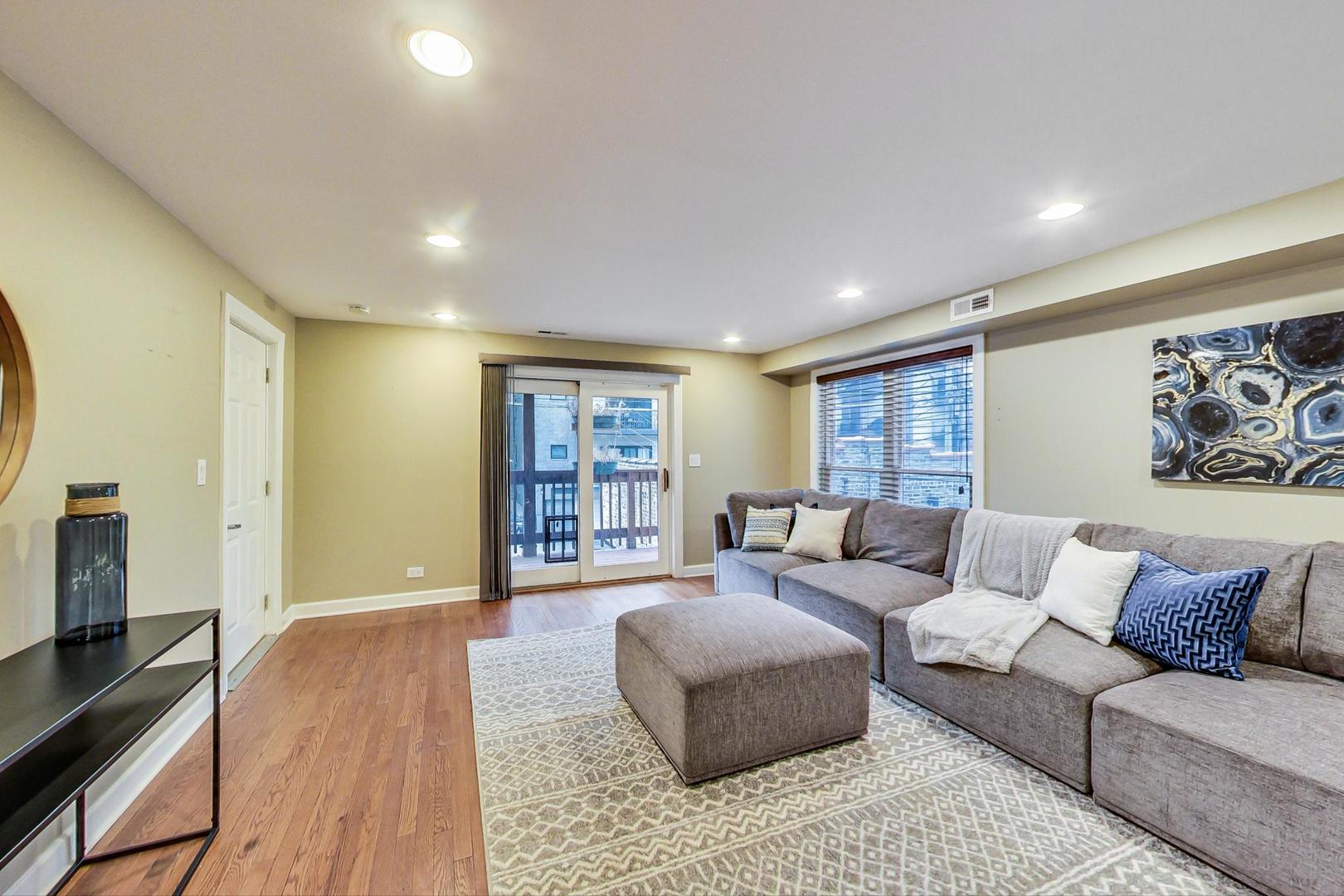 3714 N FREMONT Street Unit: 1