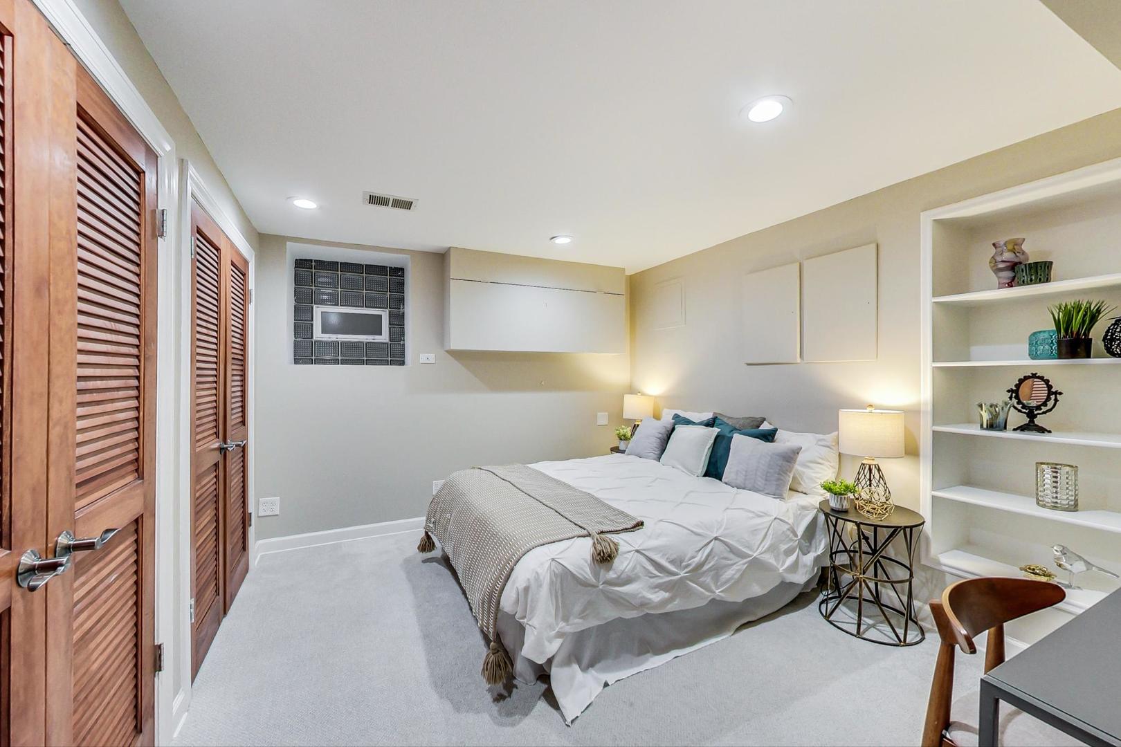 3714 N FREMONT Street Unit: 1