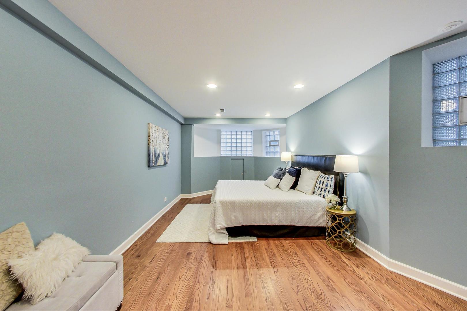 3714 N FREMONT Street Unit: 1
