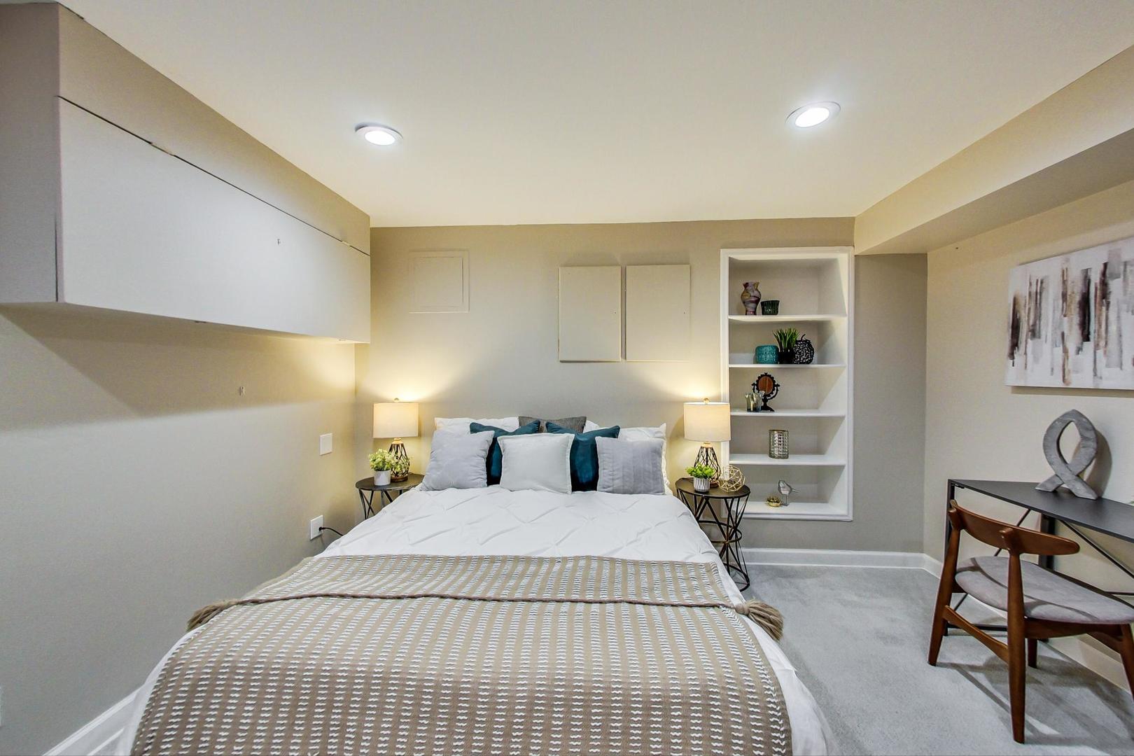 3714 N FREMONT Street Unit: 1