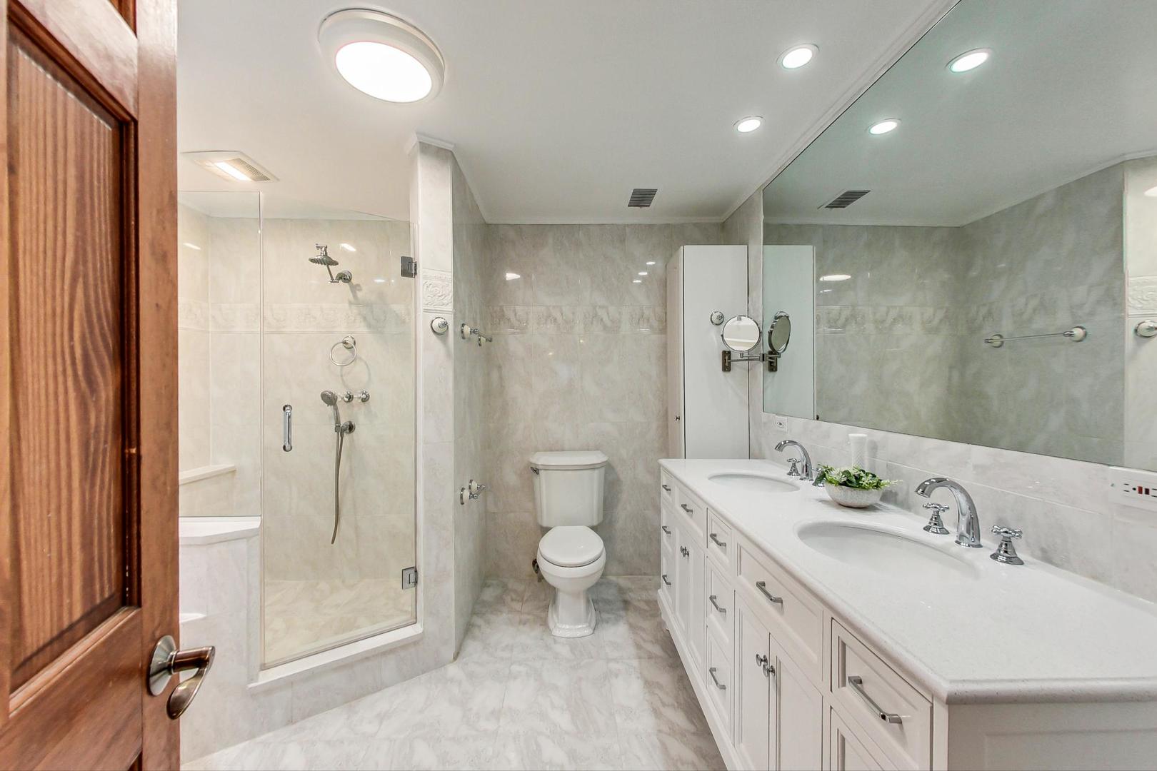 3714 N FREMONT Street Unit: 1