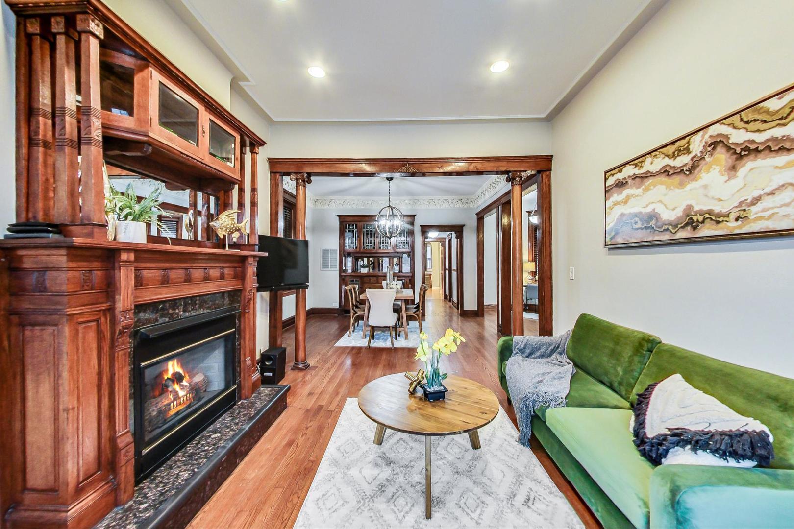 3714 N FREMONT Street Unit: 1