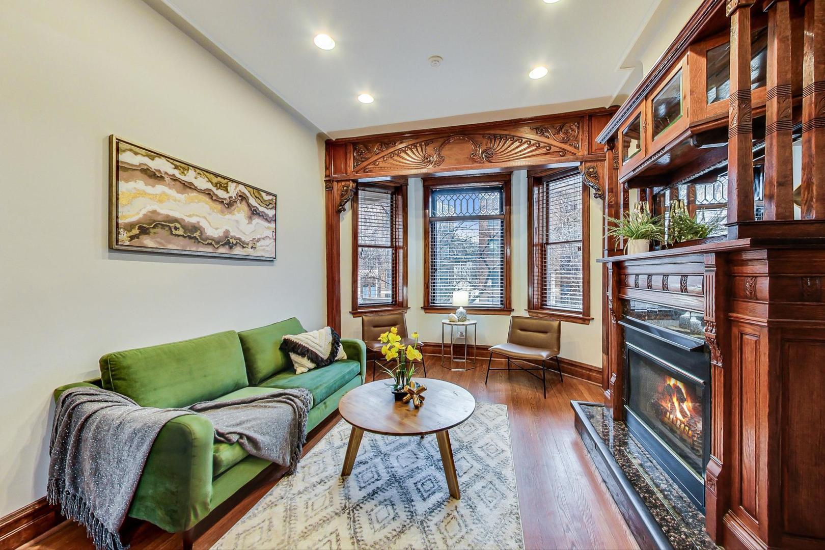 3714 N FREMONT Street Unit: 1