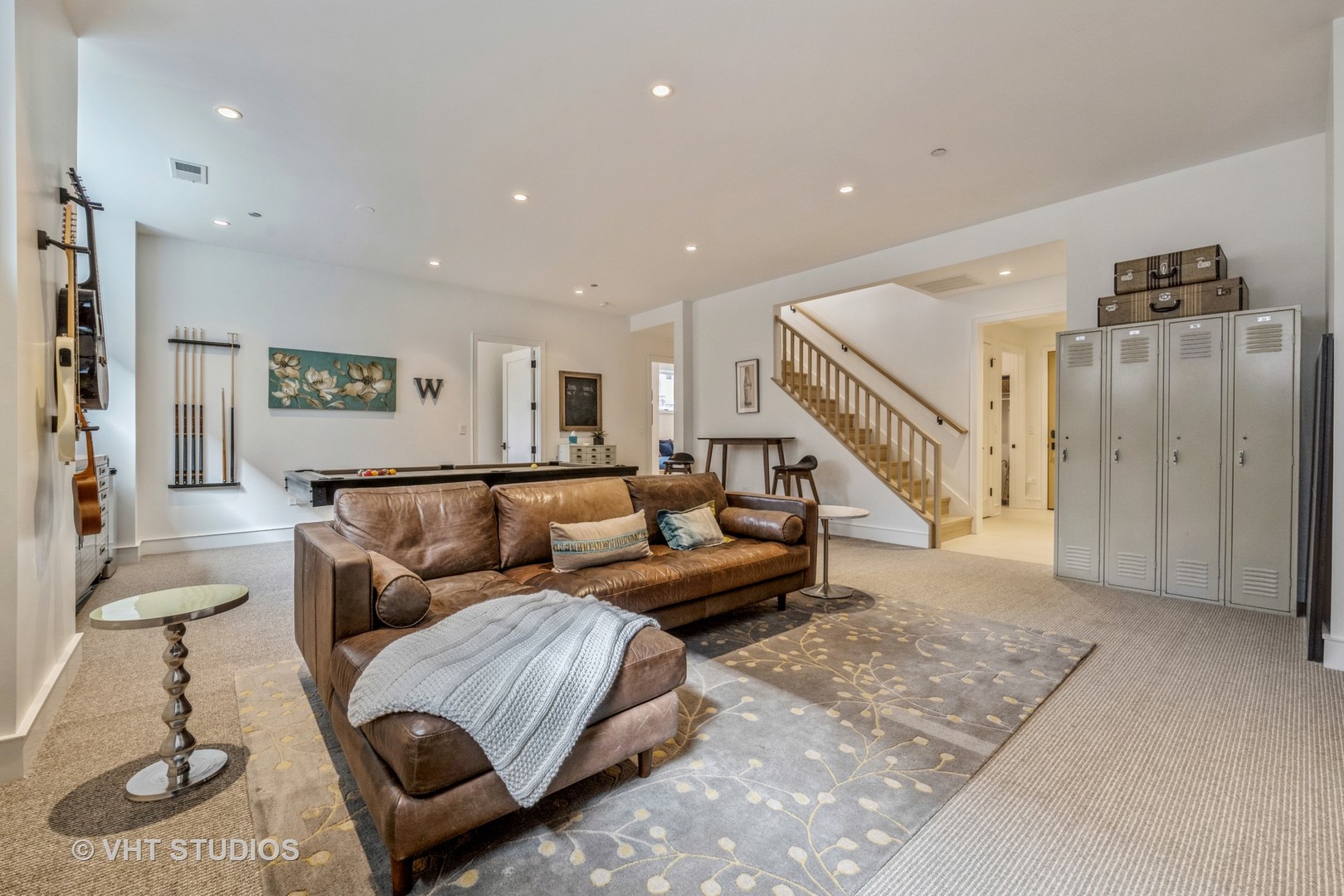 2633 N HERMITAGE Avenue Unit: 101