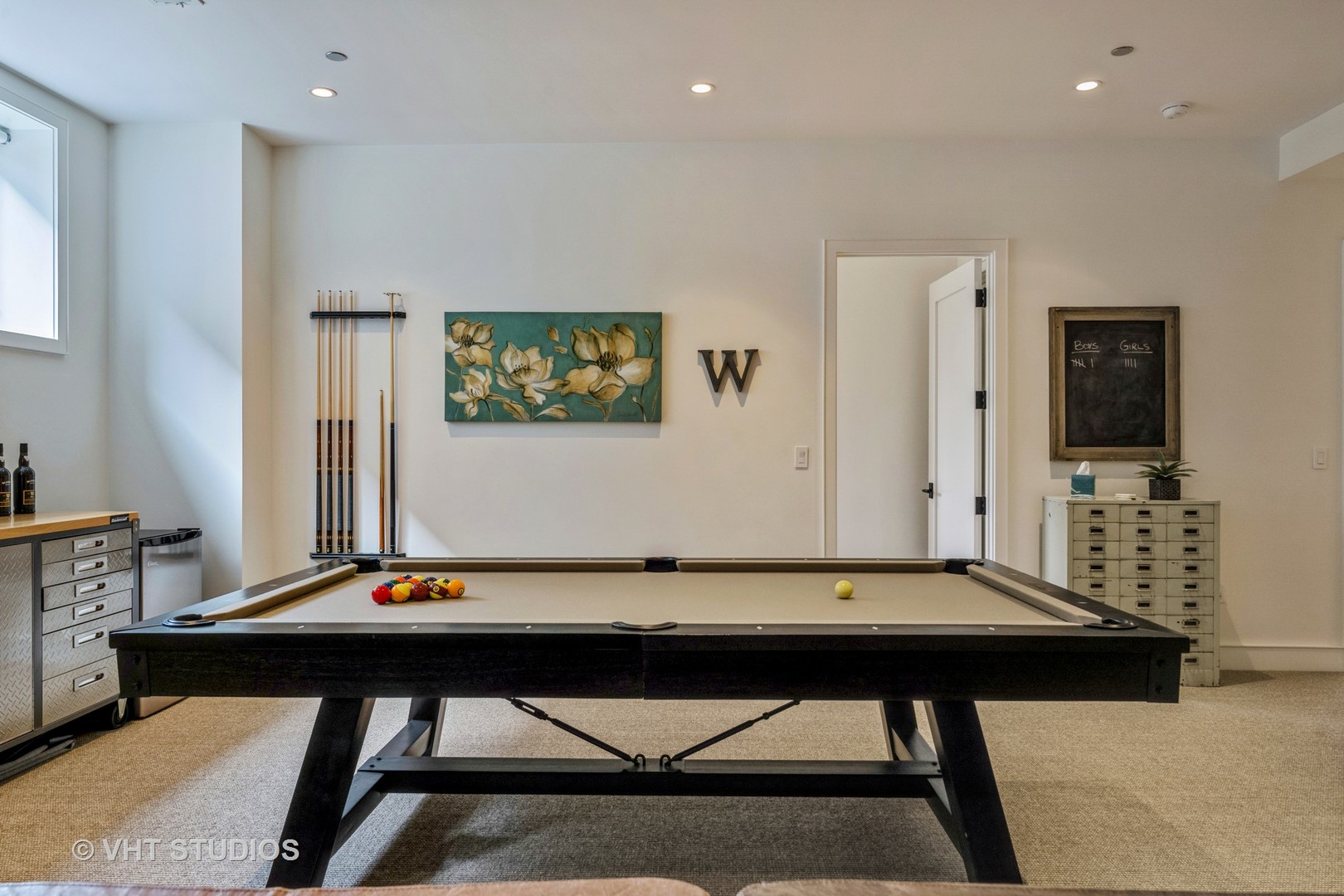 2633 N HERMITAGE Avenue Unit: 101