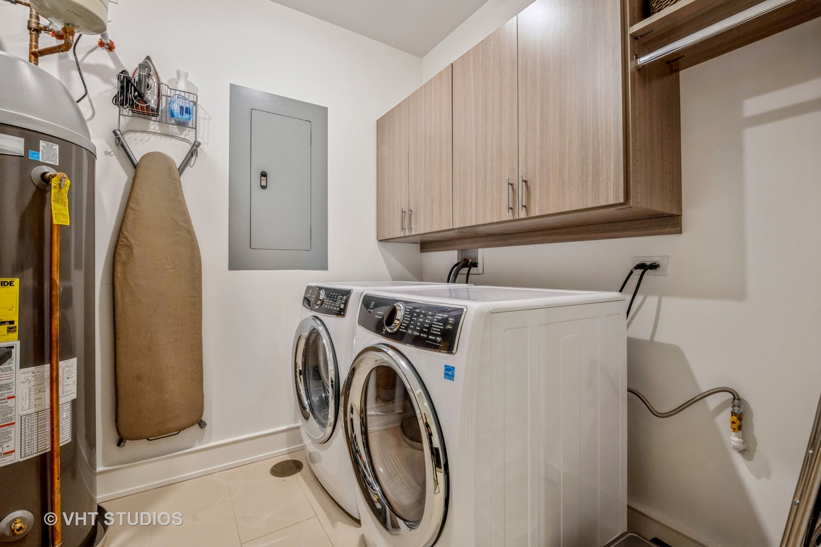 2633 N HERMITAGE Avenue Unit: 101