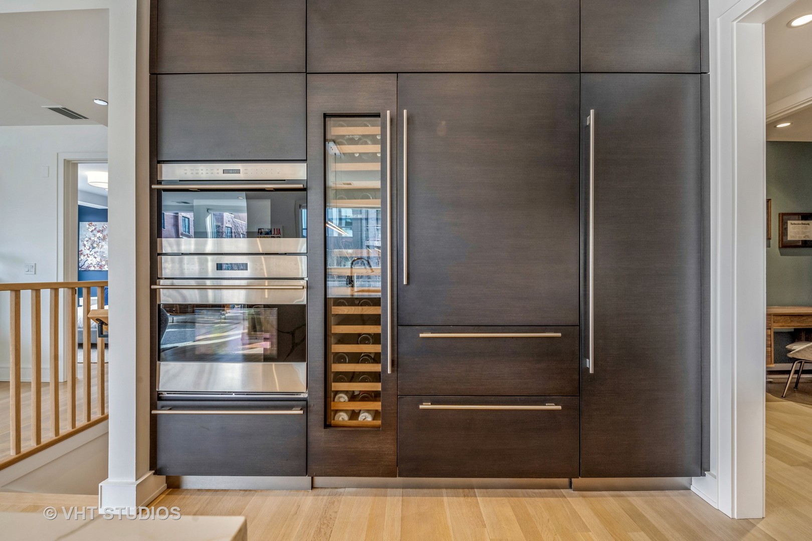 2633 N HERMITAGE Avenue Unit: 101