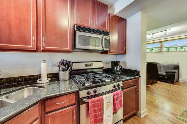 4642 N ALBANY Avenue Unit: GE