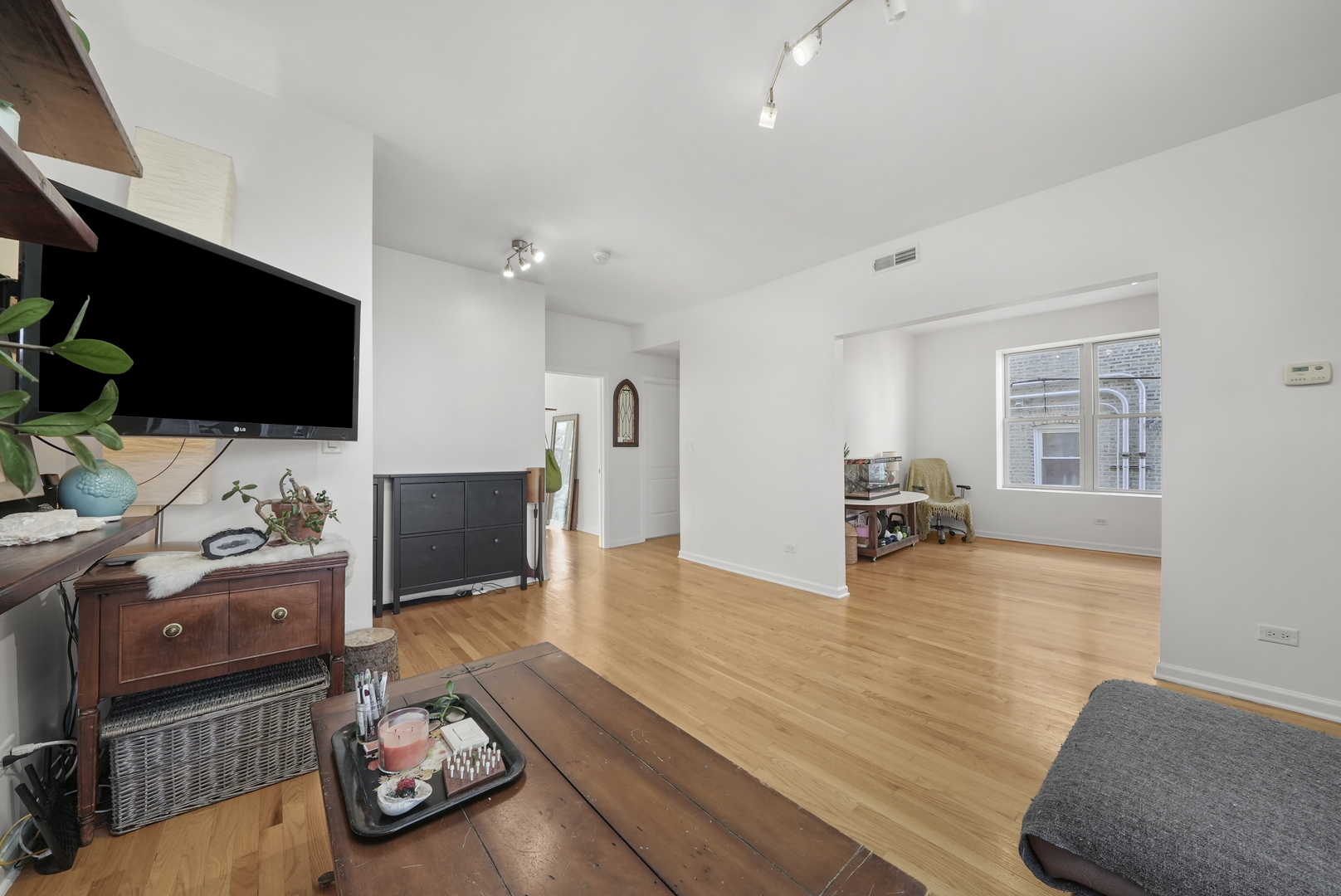 4700 N Monticello Avenue Unit: 301