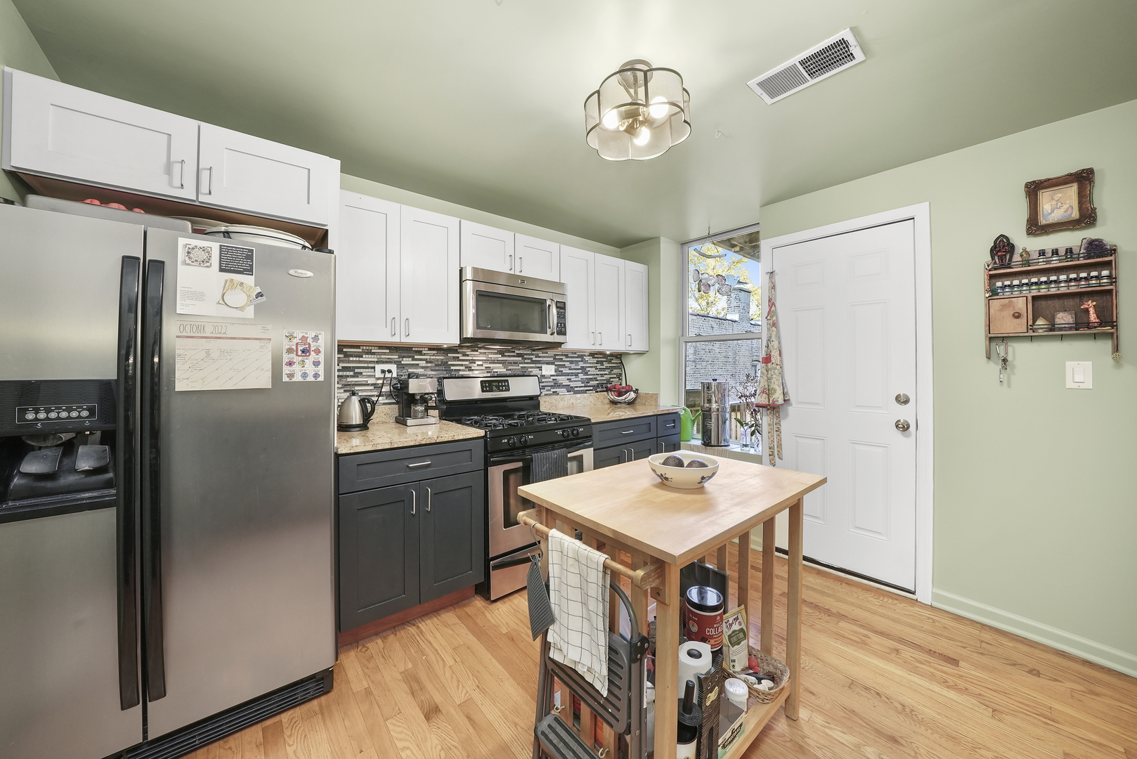 4700 N Monticello Avenue Unit: 301